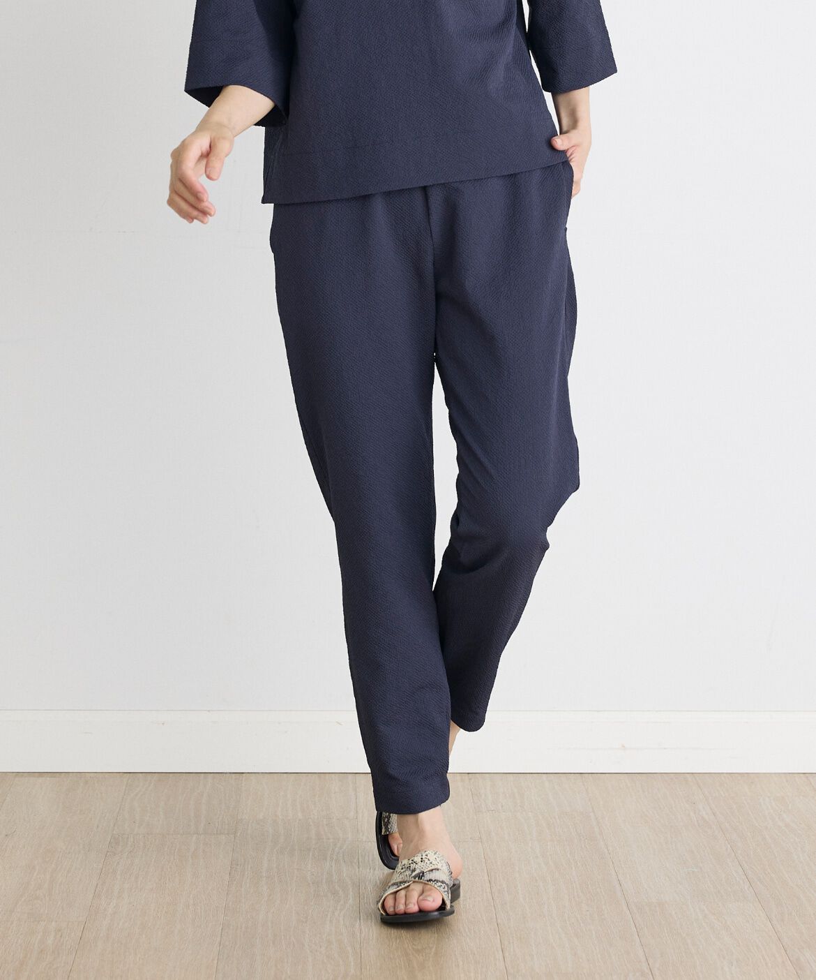 DAY by DAY it&rsquo;s international「プルオンサッカージョガーパンツ」|その他|ネイビー