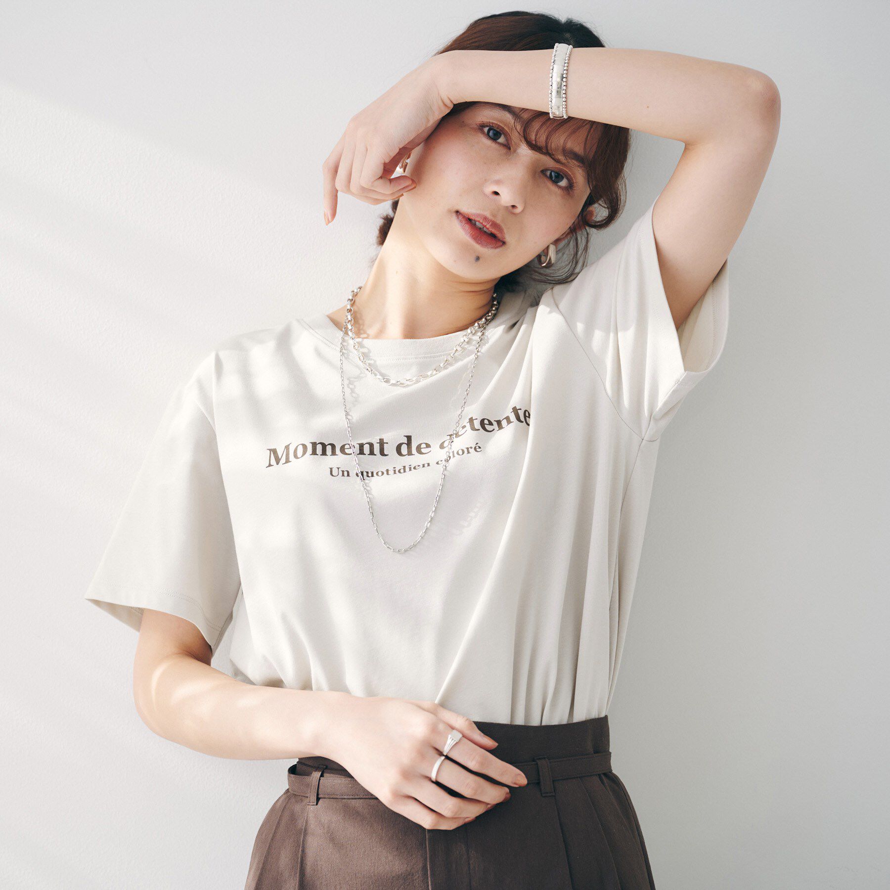 UNTITLED「【洗える】ロゴTシャツ」|Tシャツ・カットソー|グレージュ(150)