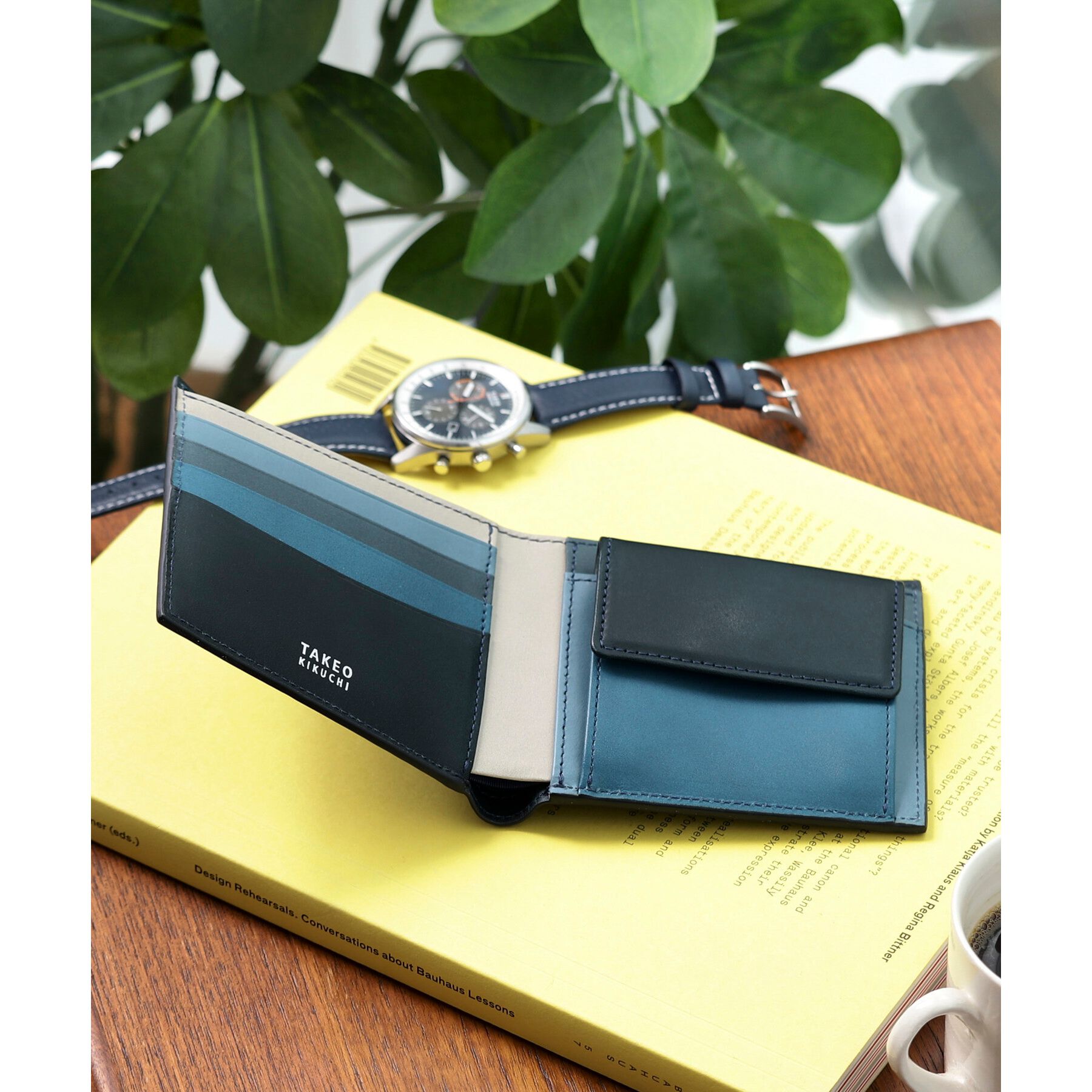 TAKEO KIKUCHI「アンティーク調レザー 2つ折り財布」|財布|ネイビー(593)