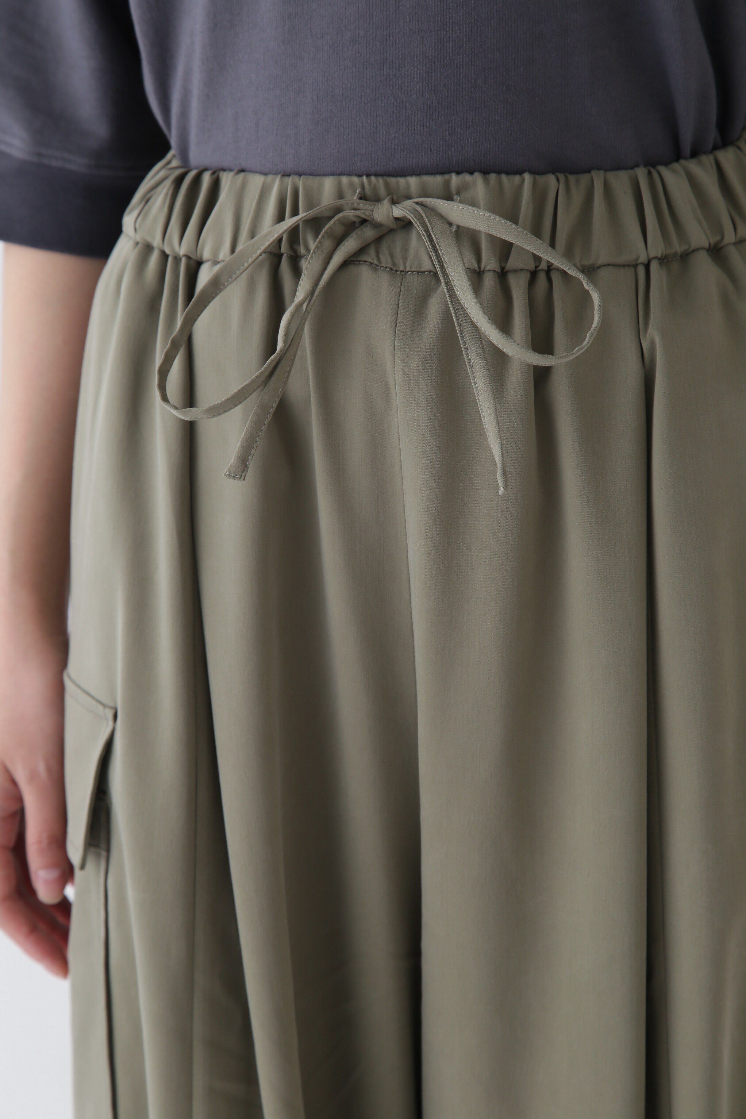  「◆キュプラポリエステル フィブリルサテンストレッチパンツ」|その他|