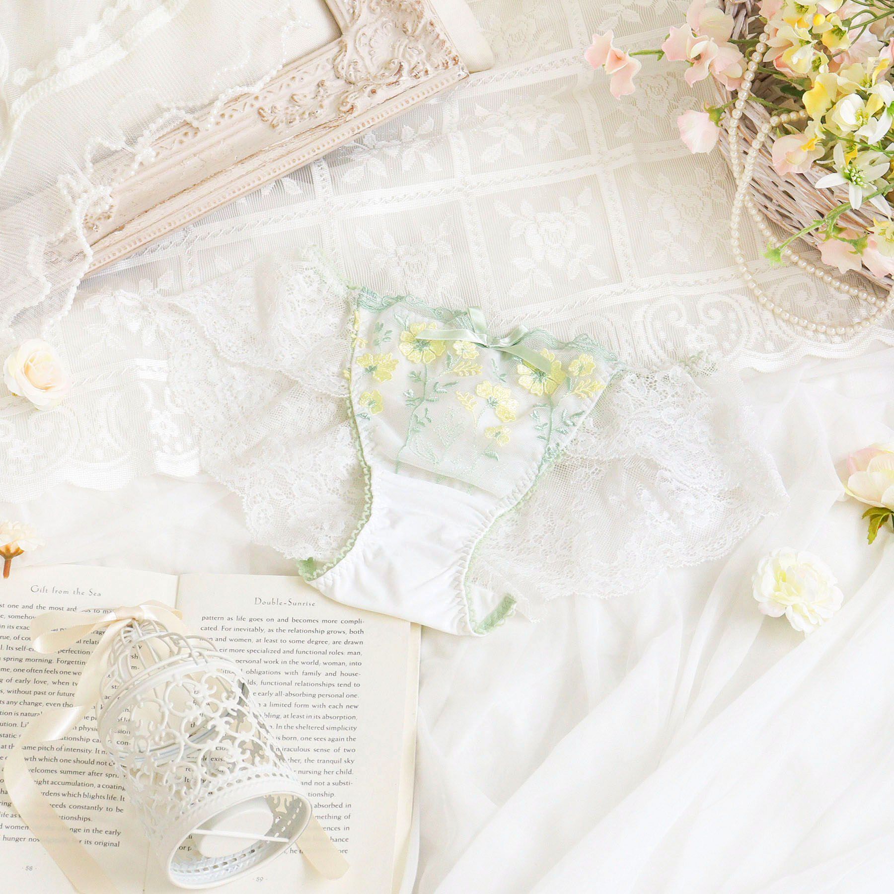 Risa Magli「ラーレ レースショーツ」|インナー|イエロー(032)