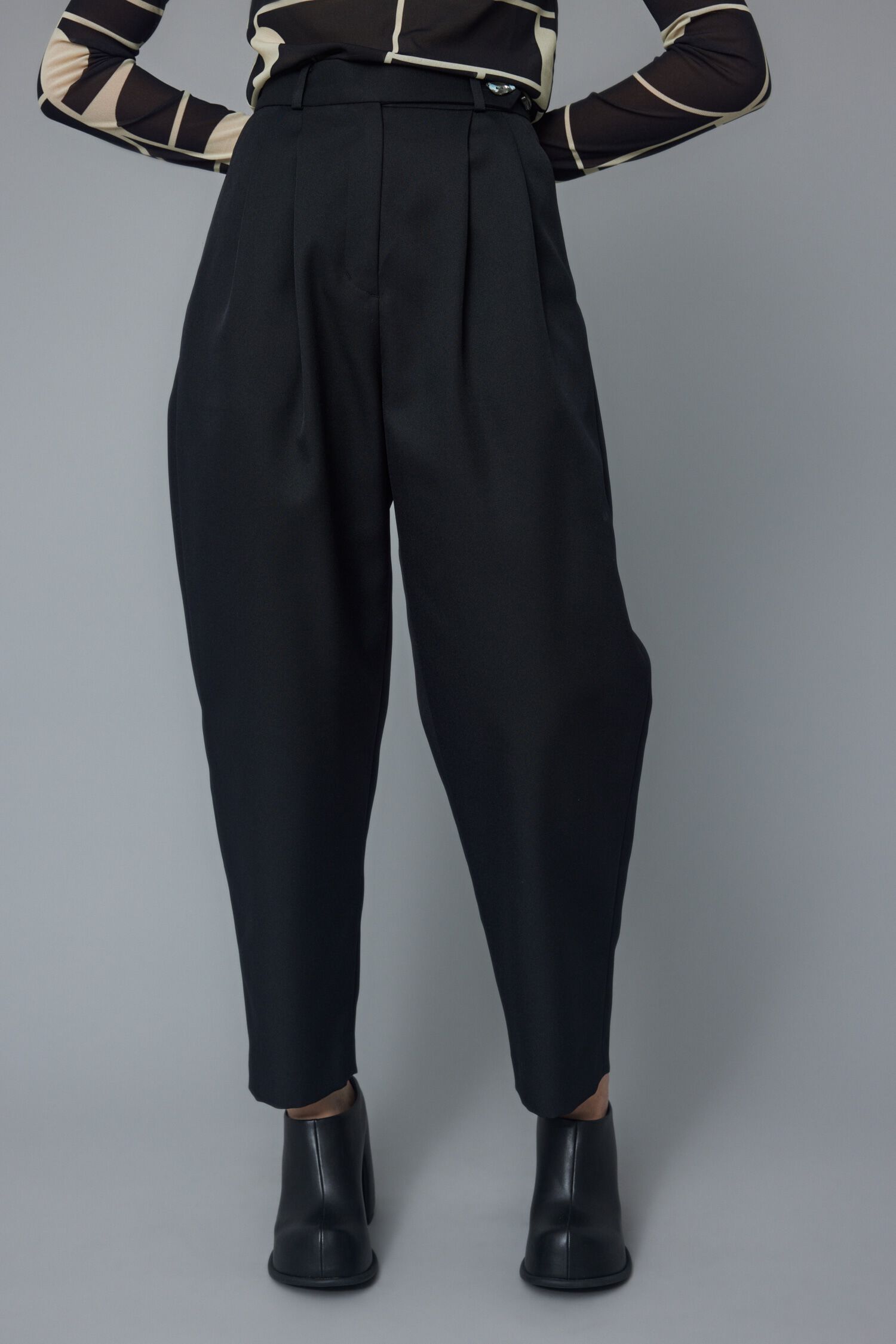 HeRIN.CYE「Thick belt pants」|その他|BLK