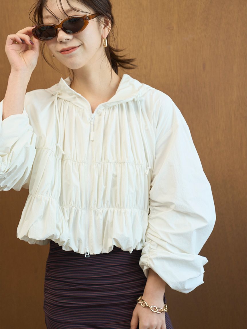 emmi atelier「【Movique】シャーリングブルゾン/撥水/UVカット/接触冷感」|ブルゾン・スタジャン|