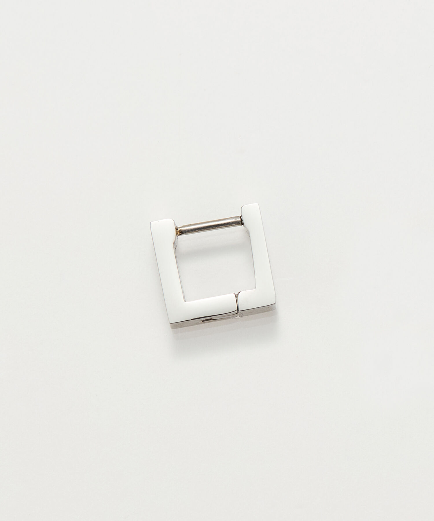 Phoebe「【金属アレルギー対応】ストレートスクエアフープピアス　シルバー/サージカルステンレス（片耳）」|ピアス|