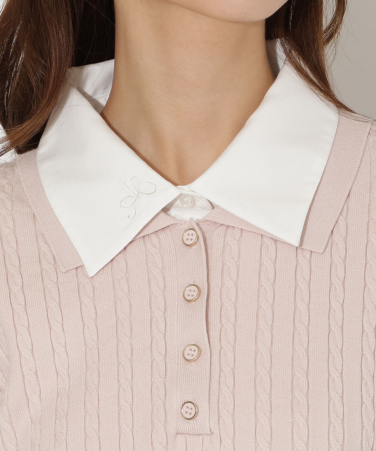 アンドクチュール「シャツ襟ケーブルニット」|ニット・セーター|