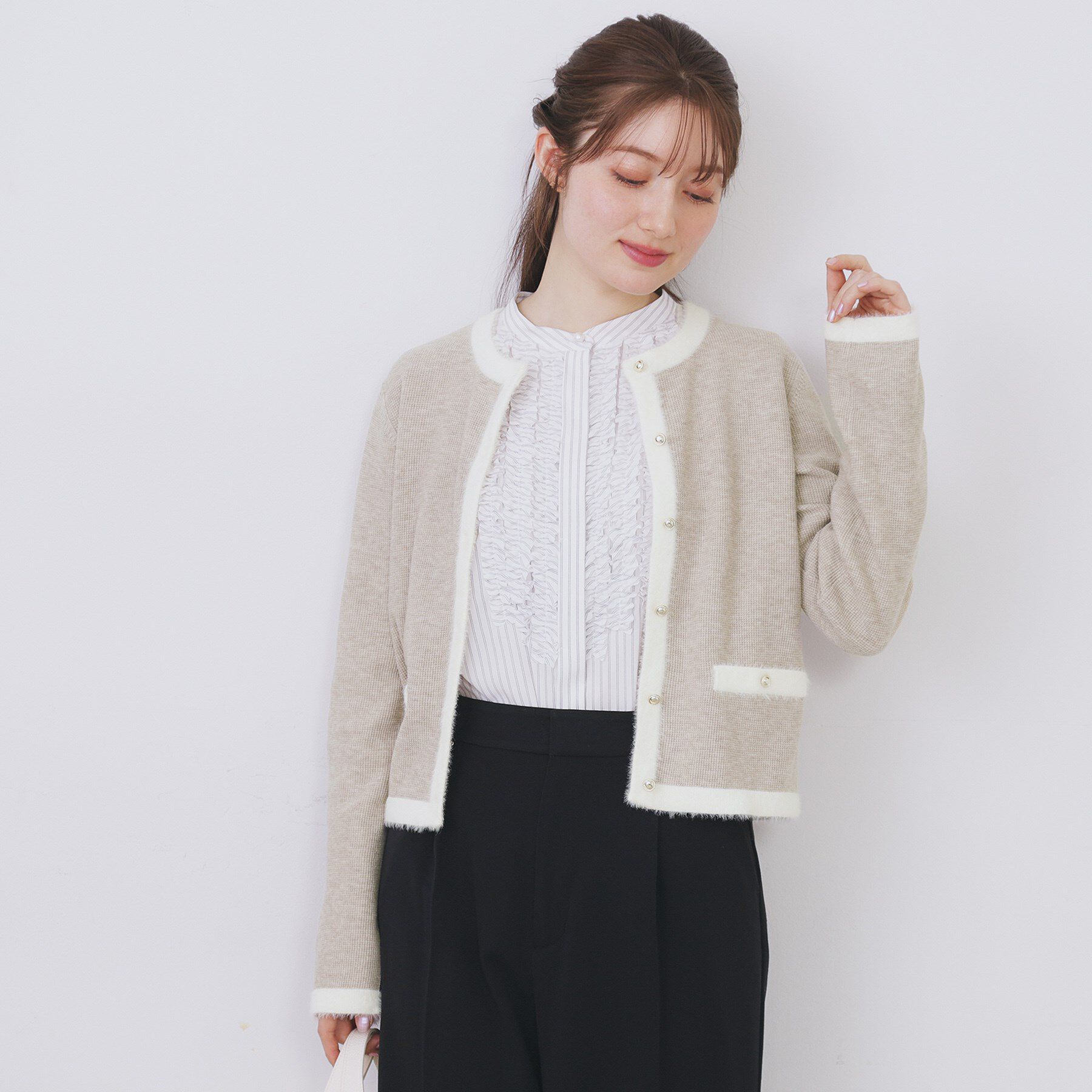 index「フェザーバイカラークルーネックカーディガン【洗濯機OK】」|カーディガン|