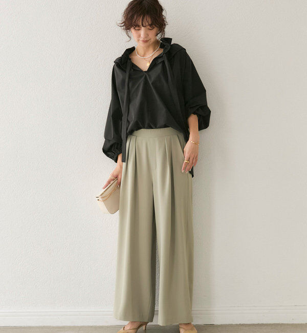  「【ウォッシャブル】【シーズンレスで使える】タックワイドスラックス」|チノ|