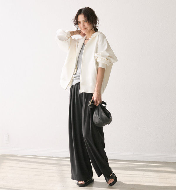  「【ウォッシャブル】【シーズンレスで使える】タックワイドスラックス」|チノ|