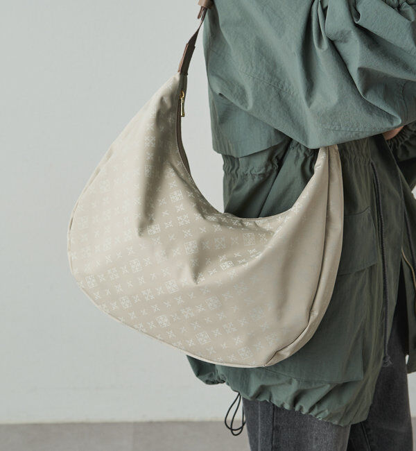  「クラウズナイロンラウンドビッグショルダーバッグ」|ショルダー・メッセンジャー|