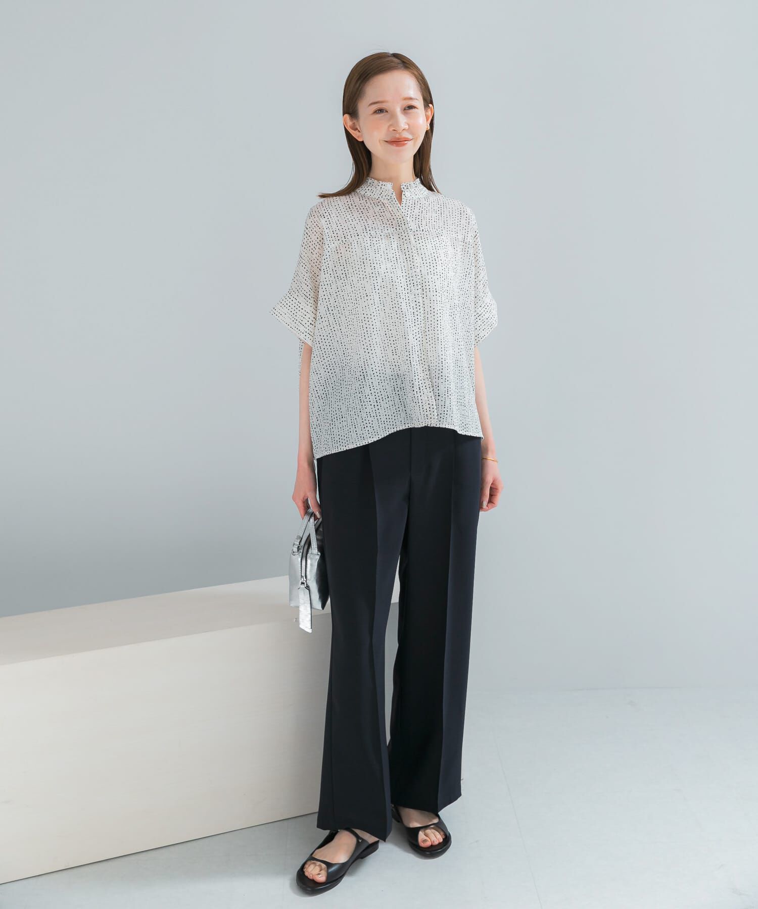 URBAN RESEARCH ROSSO「『WEB/一部店舗限定』ウォッシャブルドットフリルネックブラウス」|シャツ・ブラウス|