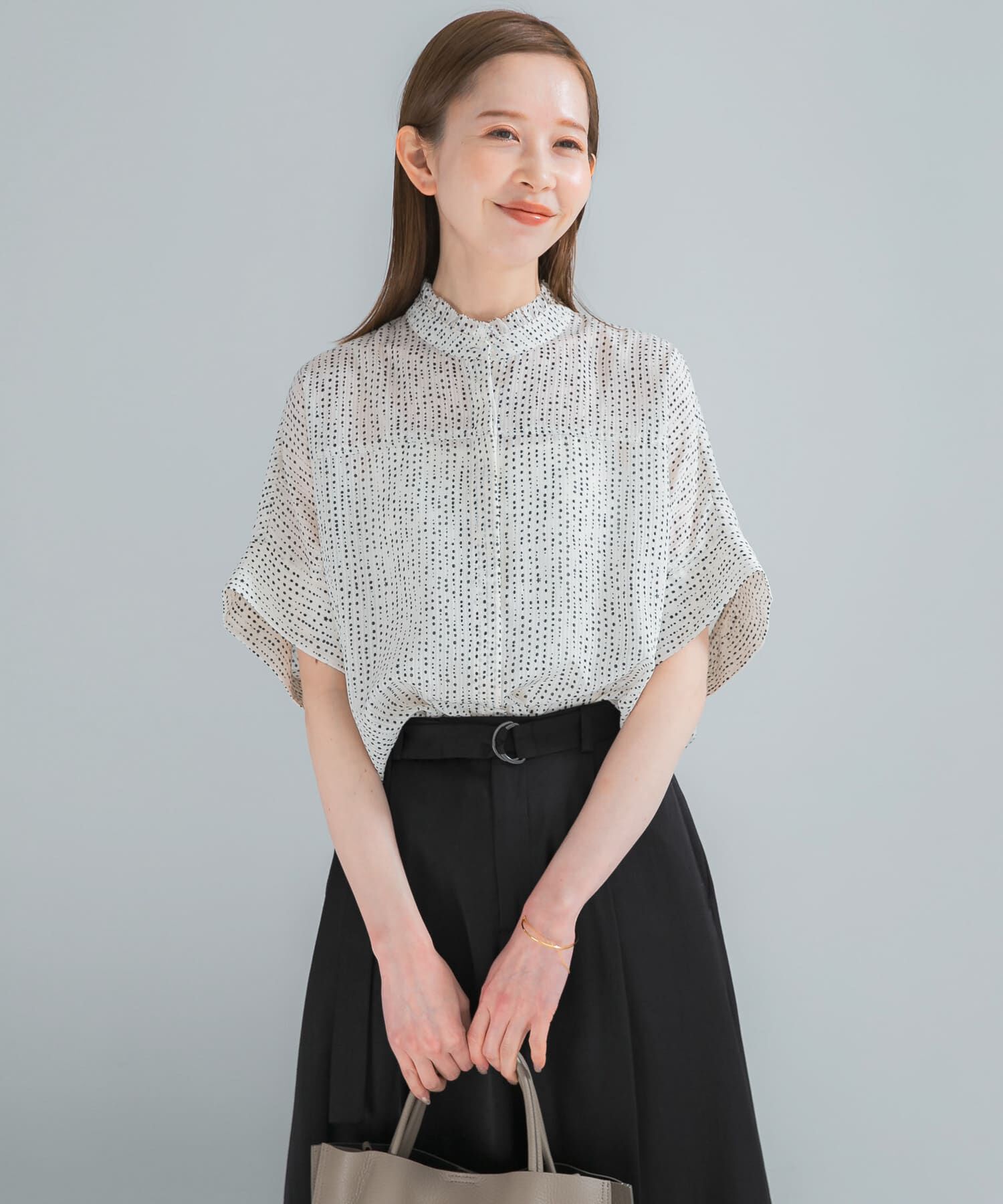 URBAN RESEARCH ROSSO「『WEB/一部店舗限定』ウォッシャブルドットフリルネックブラウス」|シャツ・ブラウス|