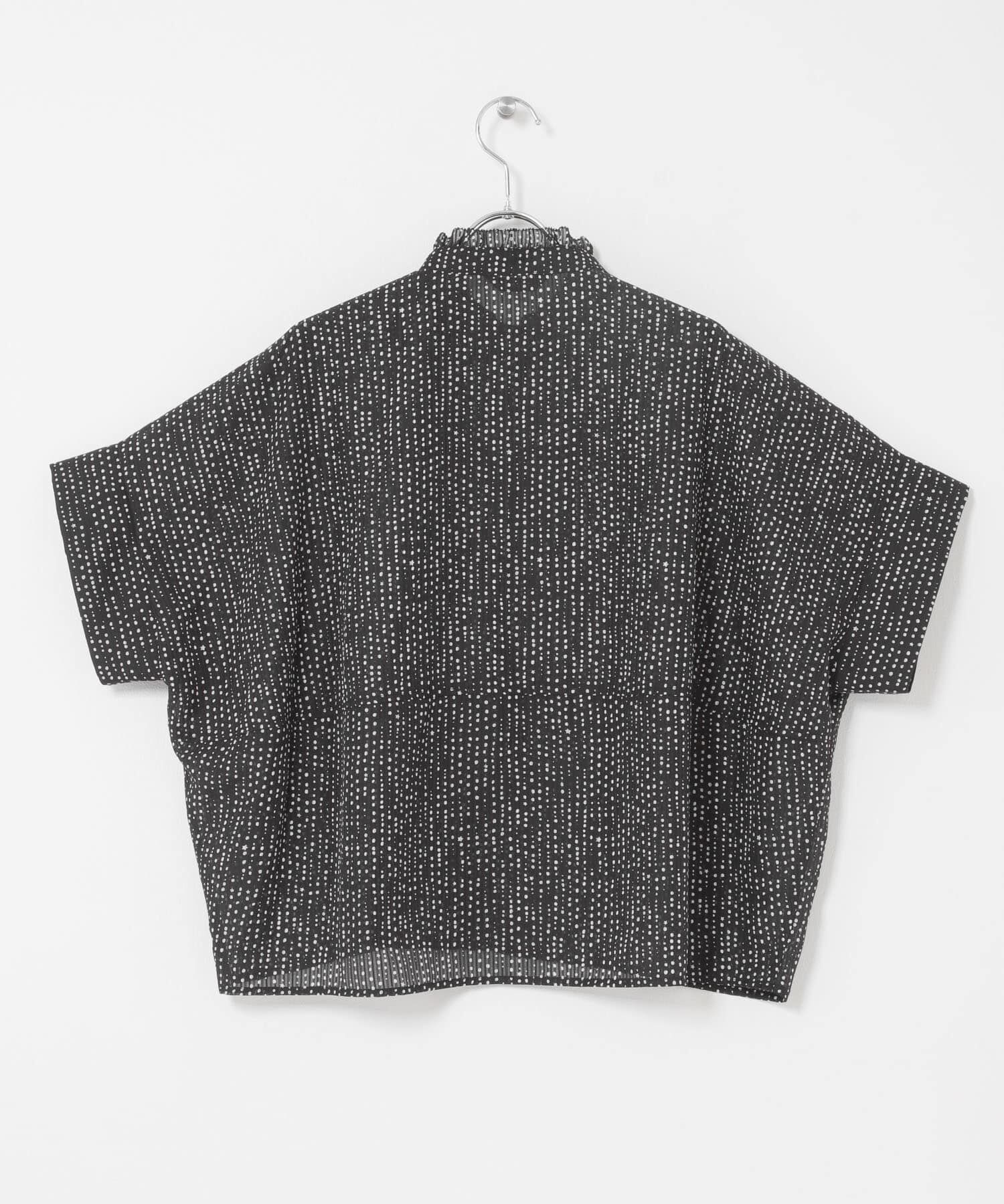 URBAN RESEARCH ROSSO「『WEB/一部店舗限定』ウォッシャブルドットフリルネックブラウス」|シャツ・ブラウス|