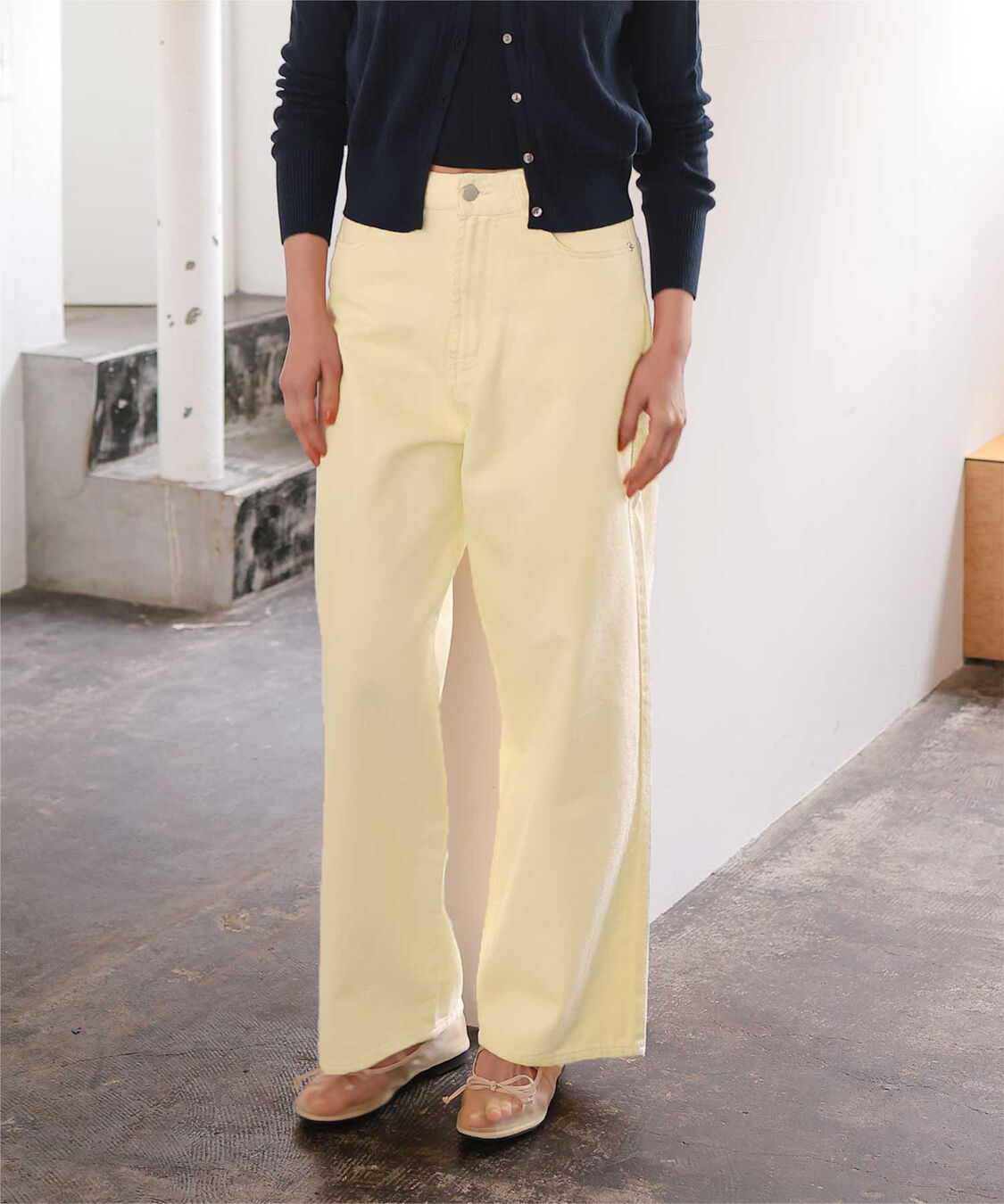 titivate「ストレートシルエットデニムパンツ」|デニム|ライトイエロー