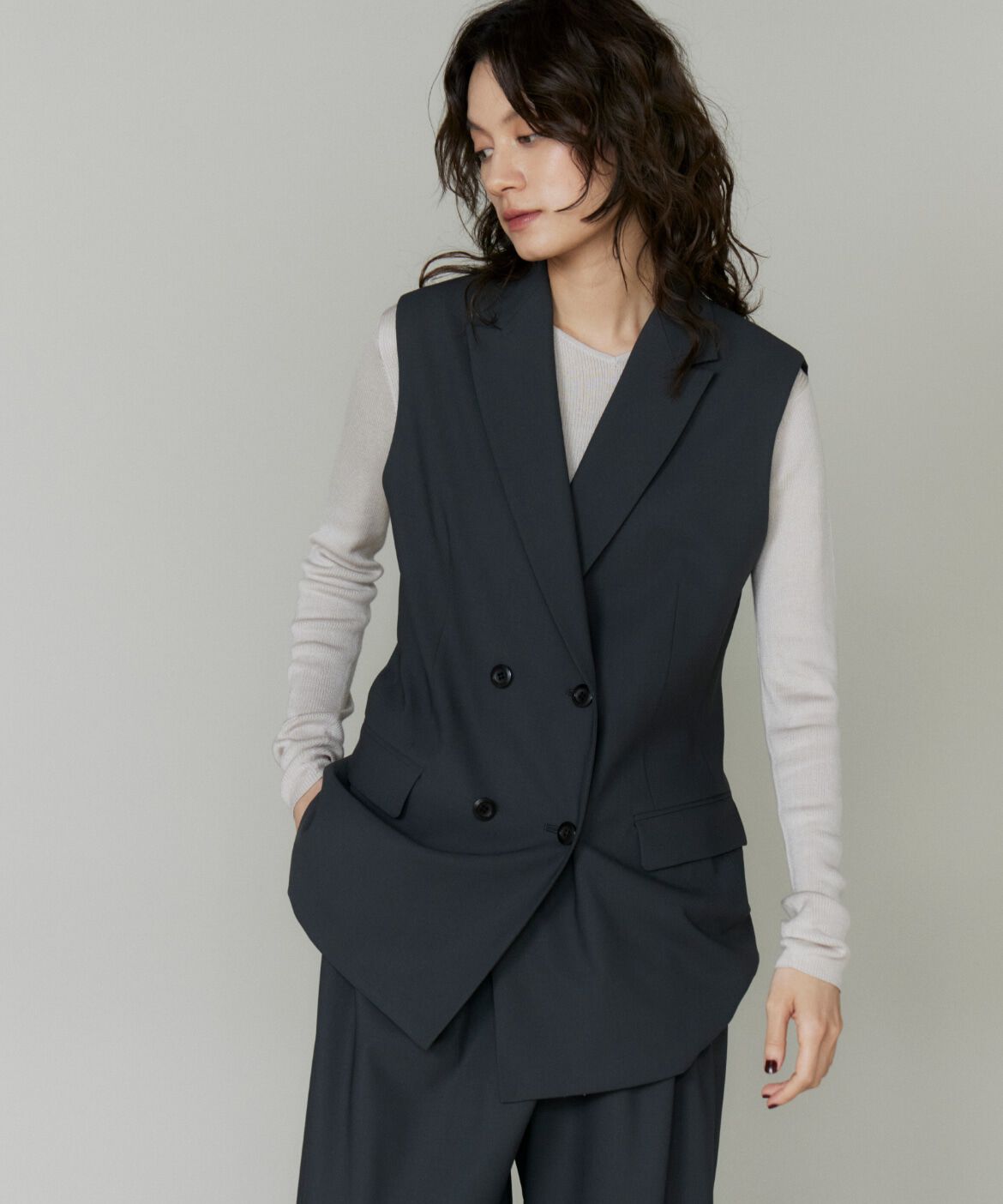 la veille by SUPERIOR CLOSET「《大きいサイズ》ダブルブレストジレ」|ダウンベスト・ベスト|