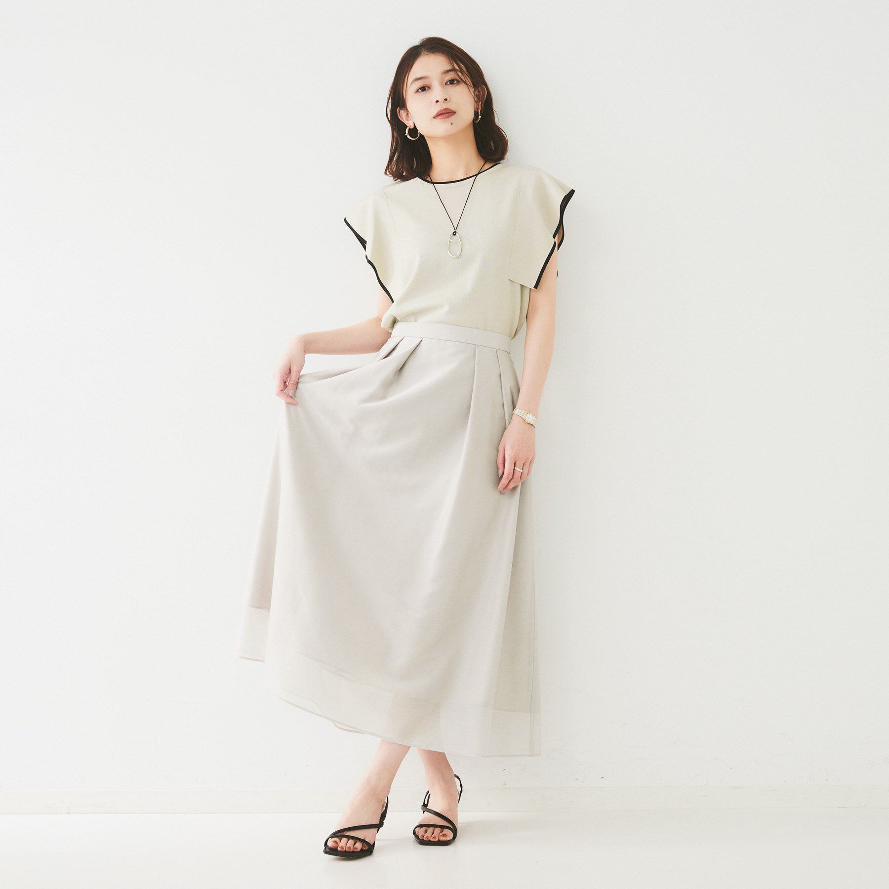 UNTITLED「【後ろウエストゴム/洗える】シアーフレアースカート」|スカート|