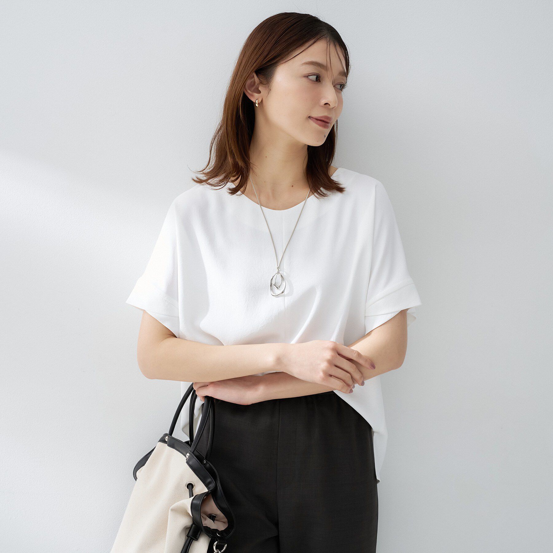 UNTITLED「【夏の名品セットアップが今年も登場！/はっ水/遮熱】リラクミスト 前後2WAYブラウス」|シャツ・ブラウス|