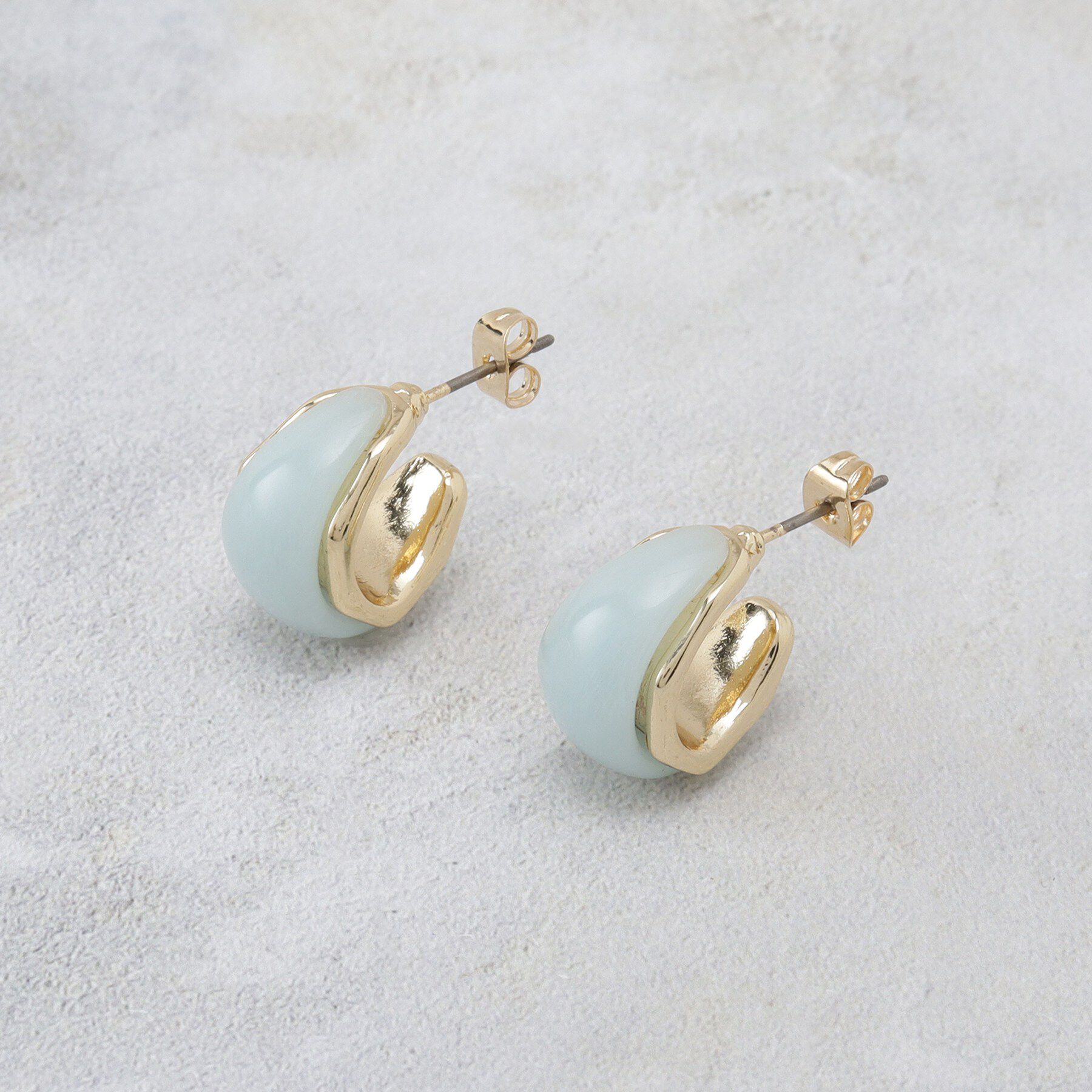 OPAQUE.CLIP「エポ乳白カラーピアス」|ピアス|サックスブルー(09