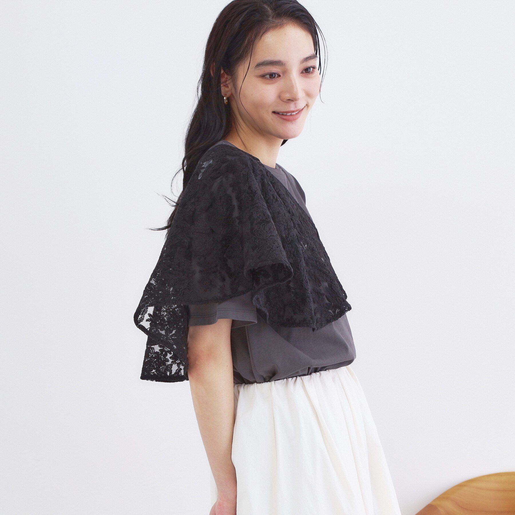 OPAQUE.CLIP「刺繍レースケープ【洗濯機OK】」|ストール|