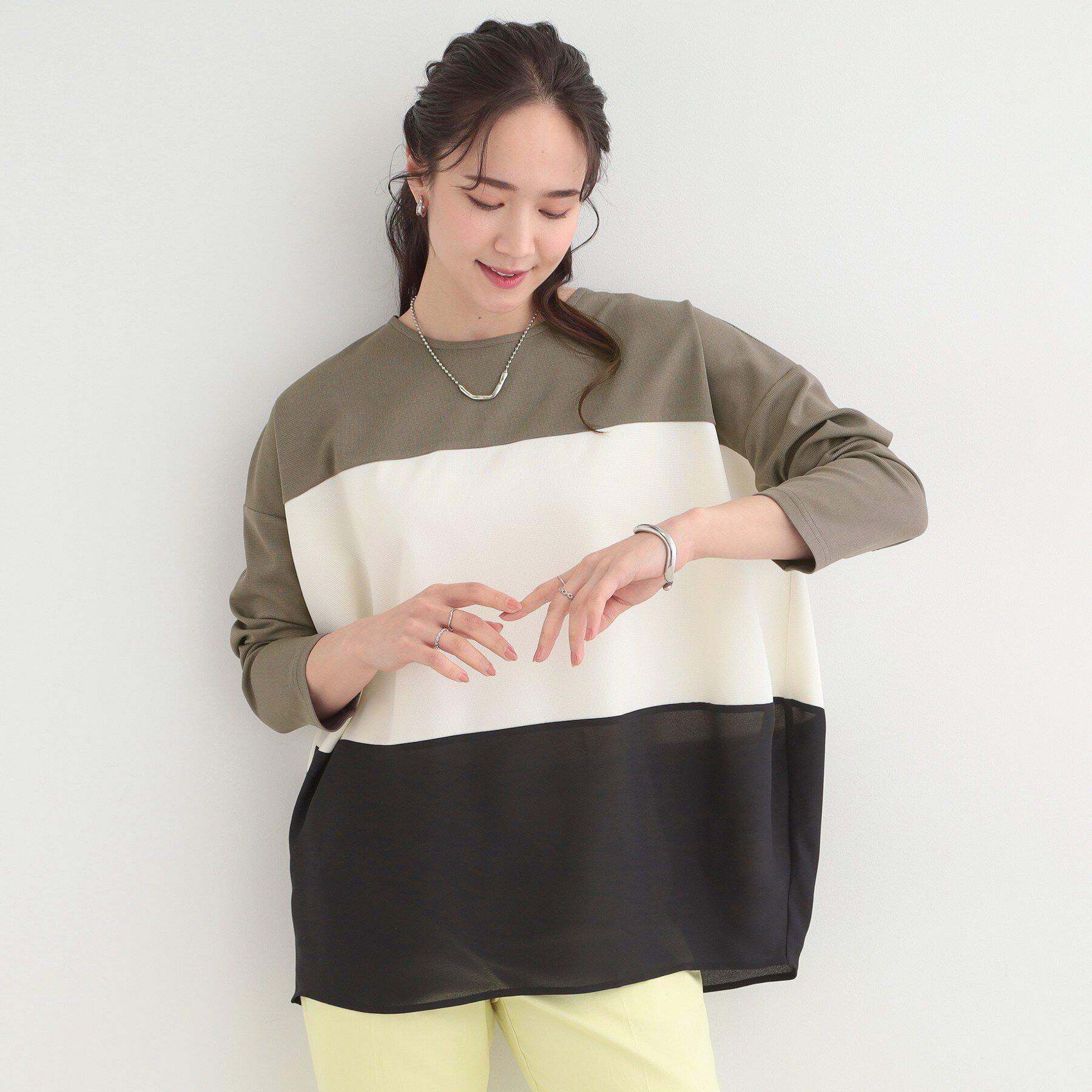 SHOO･LA･RUE「【洗濯機可/S-LL/体型カバー】インせず着られる 3段切替 配色トップス」|Tシャツ・カットソー|