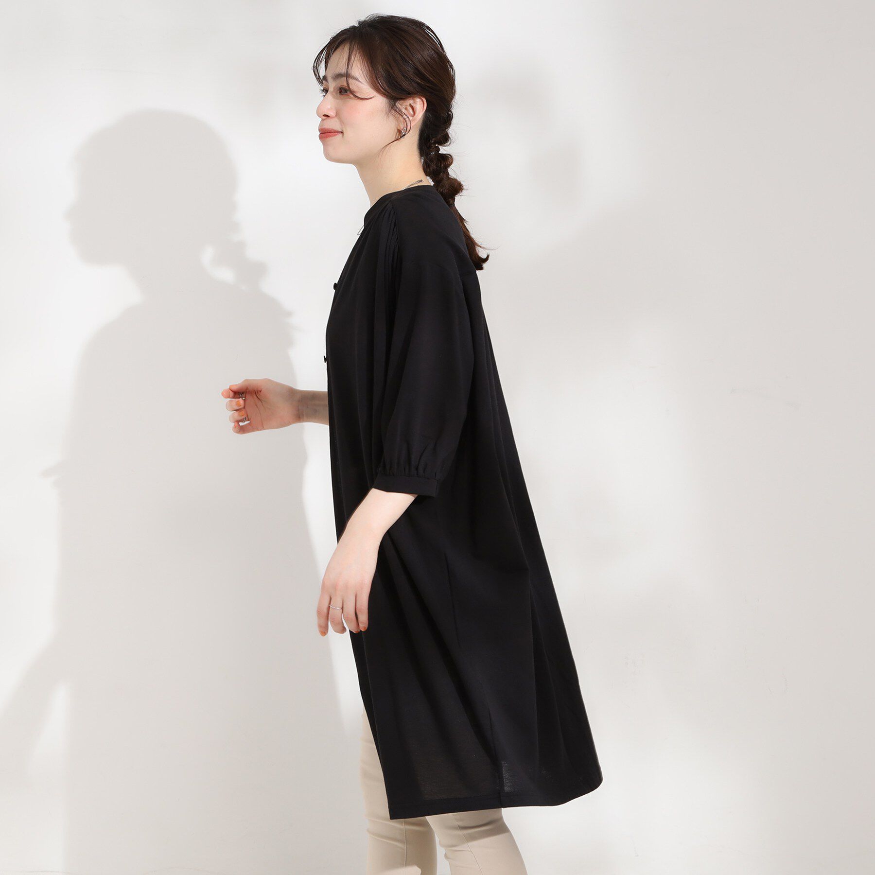 SHOO･LA･RUE「【洗濯機可/S-LL】カットツイルキーネックシャツワンピ」|ワンピース|