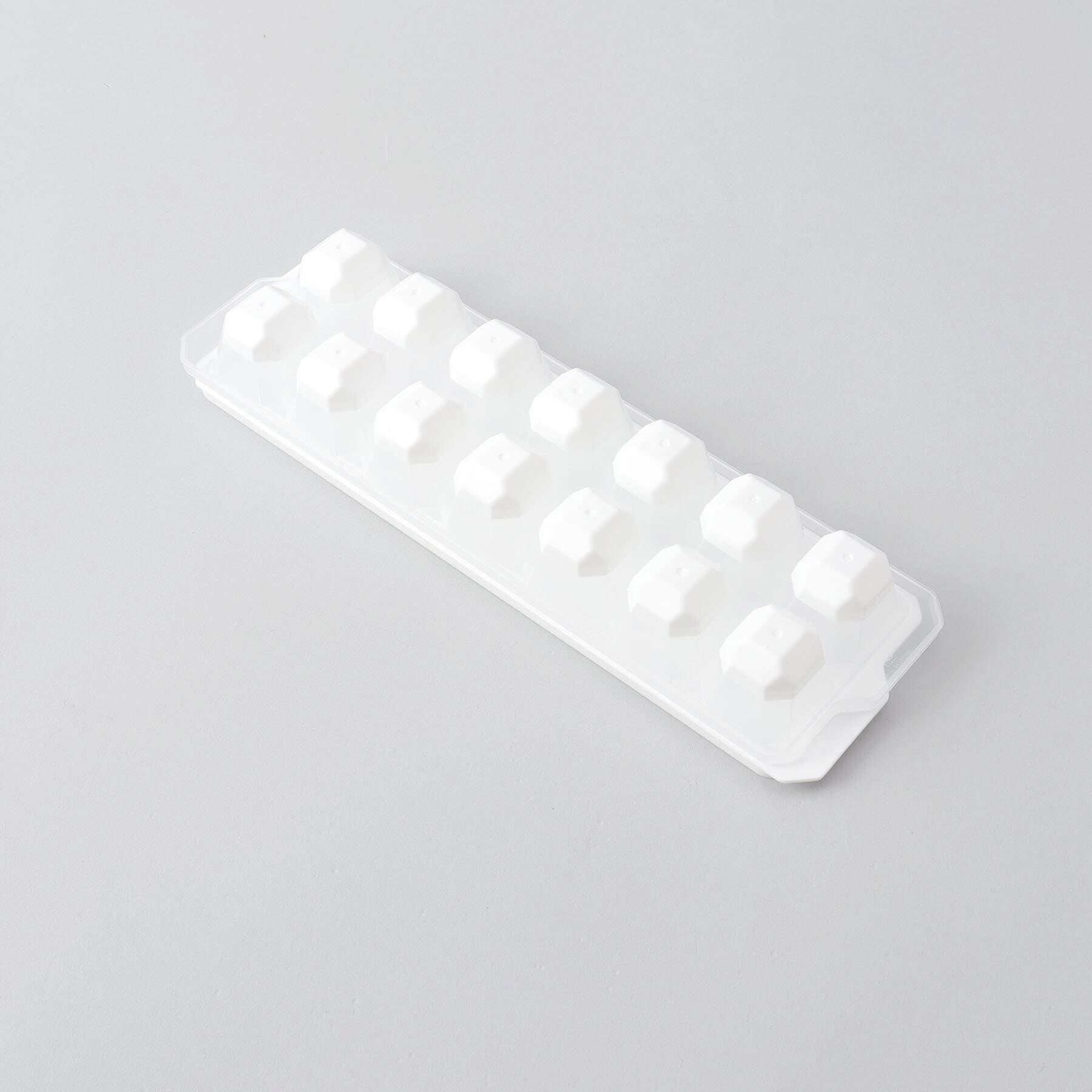 212 KITCHEN STORE「冷た倶楽部 取り出しやすいアイストレー (蓋付)」|食器・キッチングッズ|