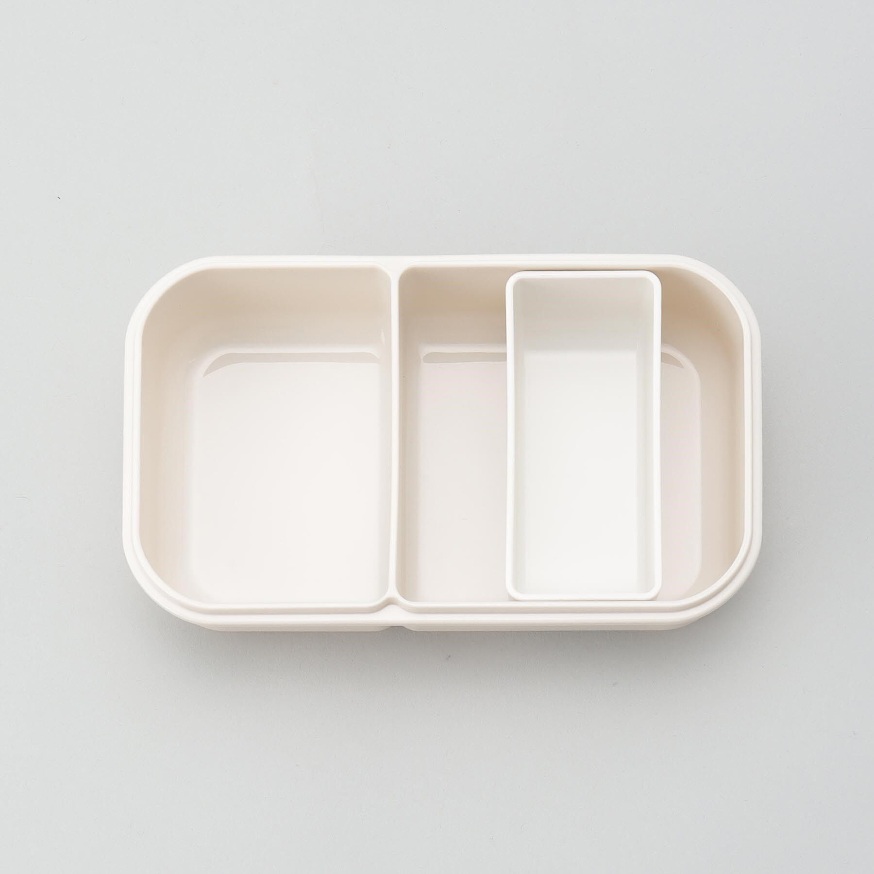 212 KITCHEN STORE「CCP 汁漏れしにくいスリムランチボックス エクリュ」|食器・キッチングッズ|