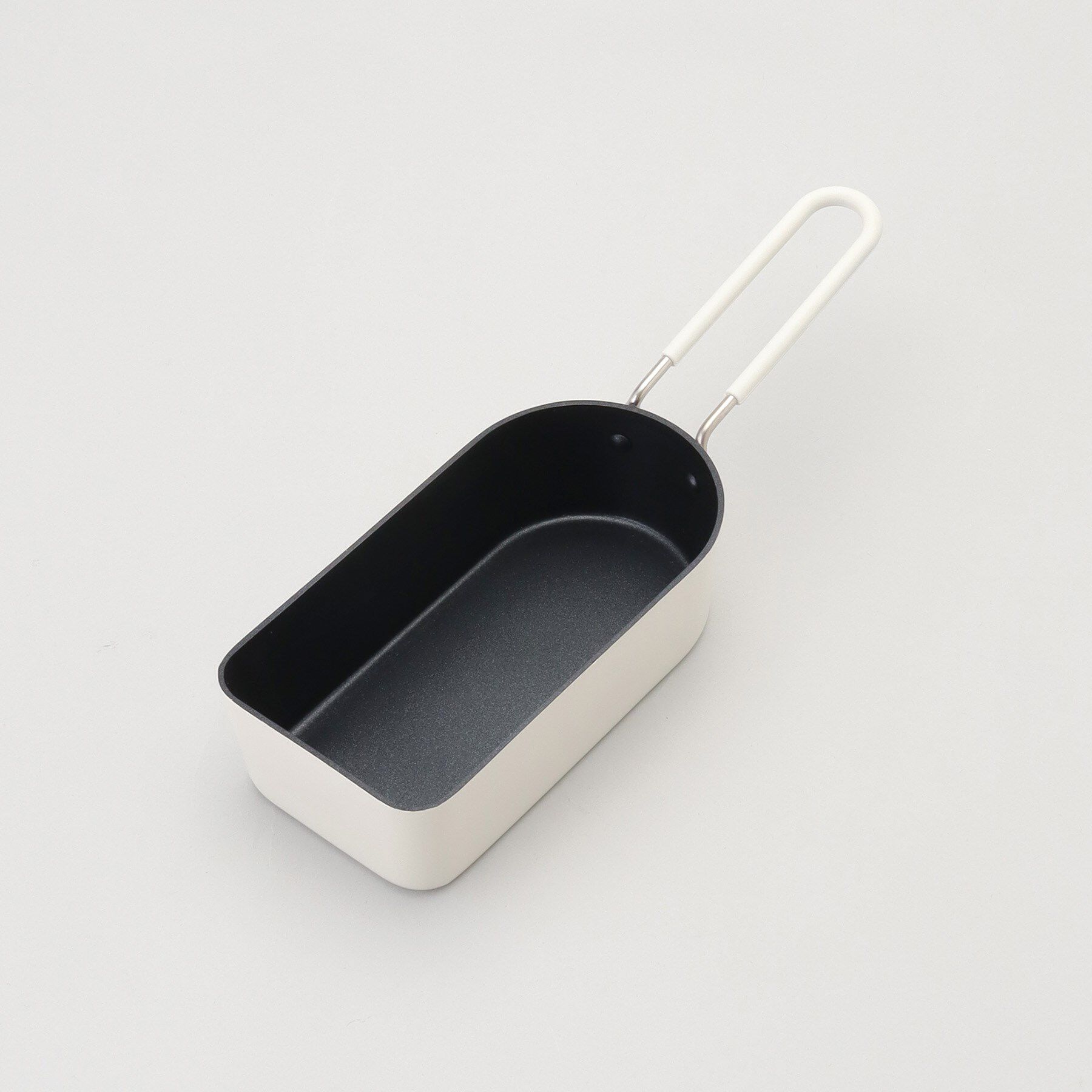 212 KITCHEN STORE「スティックパンオーバルパン アイボリー」|食器・キッチングッズ|