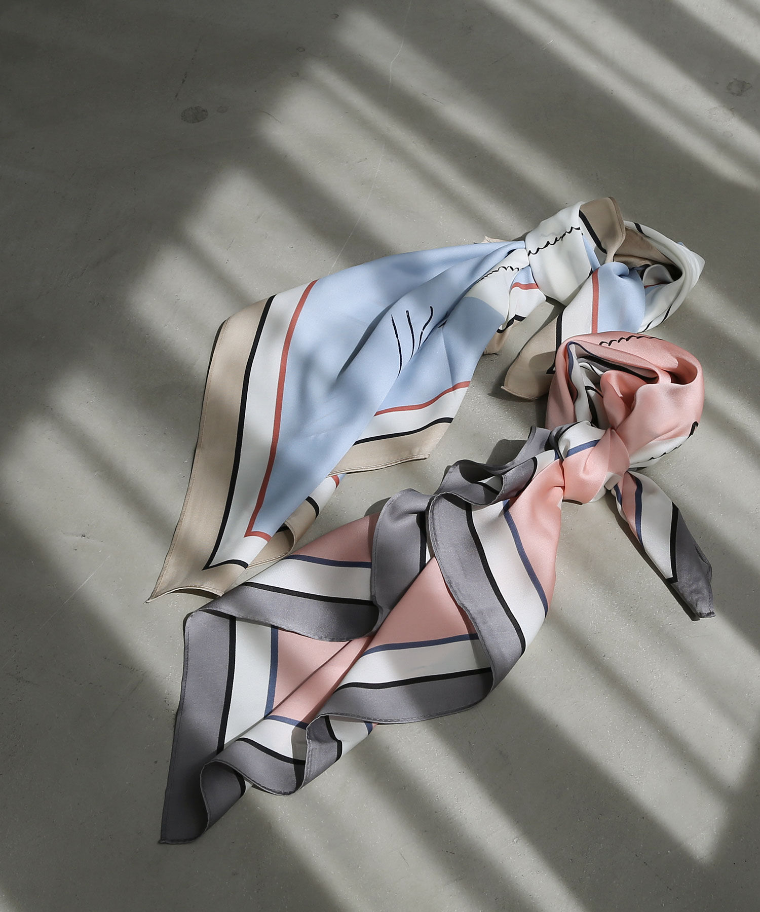 colleca la「ペールカラー大判スカーフ」|バンダナ・スカーフ|