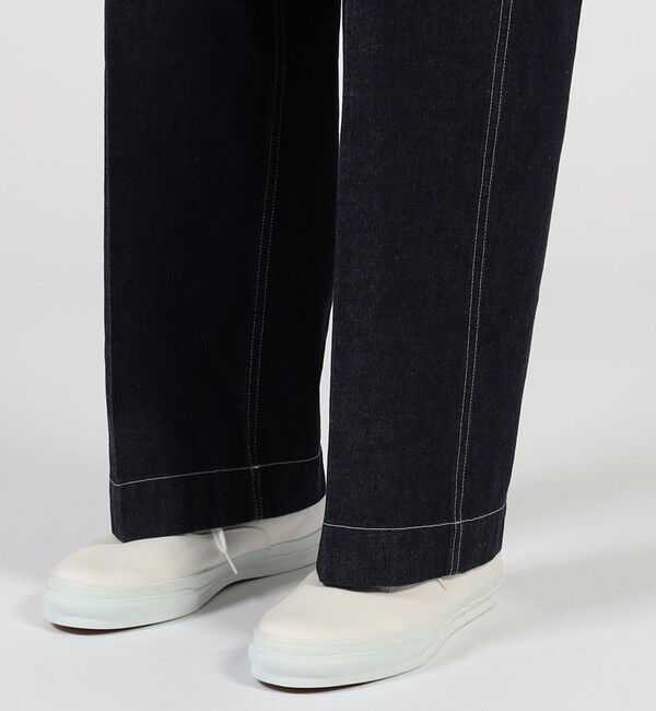 TOMORROWLAND MENS「9.5OZコットンデニム 1プリーツバレルパンツ」|デニム|