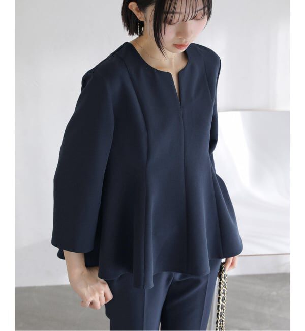  「【洗える】カーブネックフレアブラウス」|シャツ・ブラウス|ネイビー