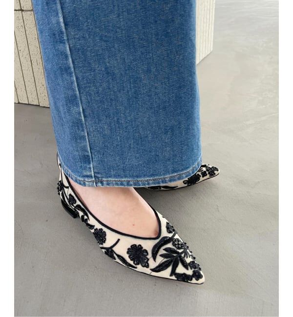  「《追加予約》ポインテッドフラワーエンブロイダリーフラット」|その他|