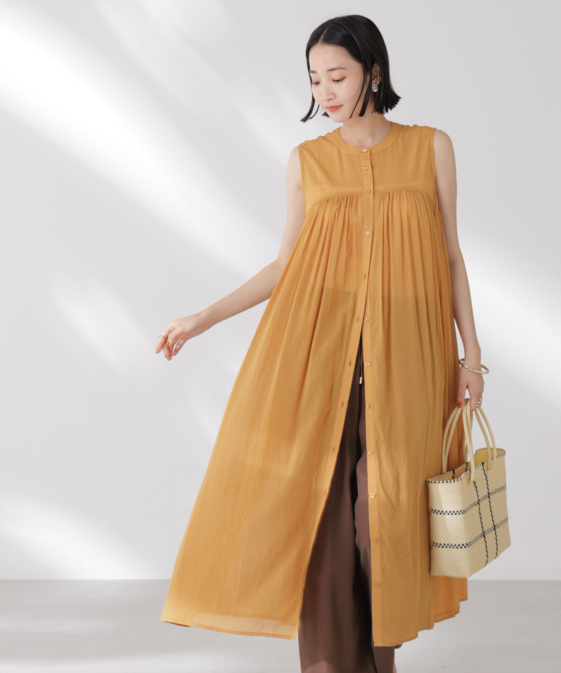 nano･universe「ギャザー切り替えノースリーブシアーワンピース」|ワンピース|