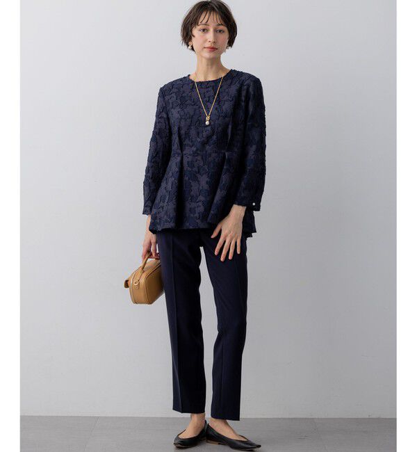 23区「【VERY掲載】ボタニカル カットジャガード ペプラムブラウス」|シャツ・ブラウス|