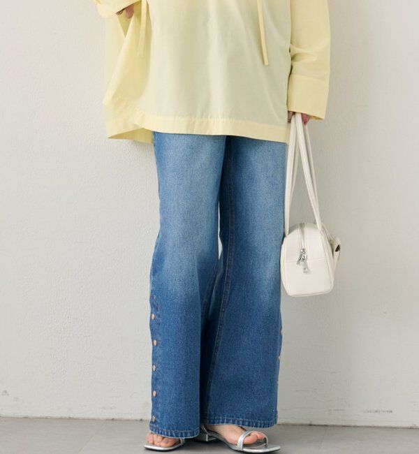  「ボタンスリットフレアデニム」|デニム|