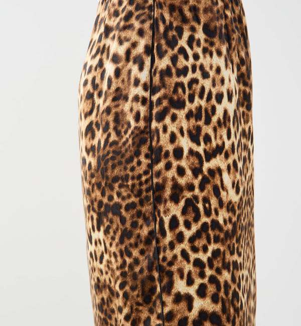 SOFFITTO「上品な光沢感のIラインスカート」|スカート|