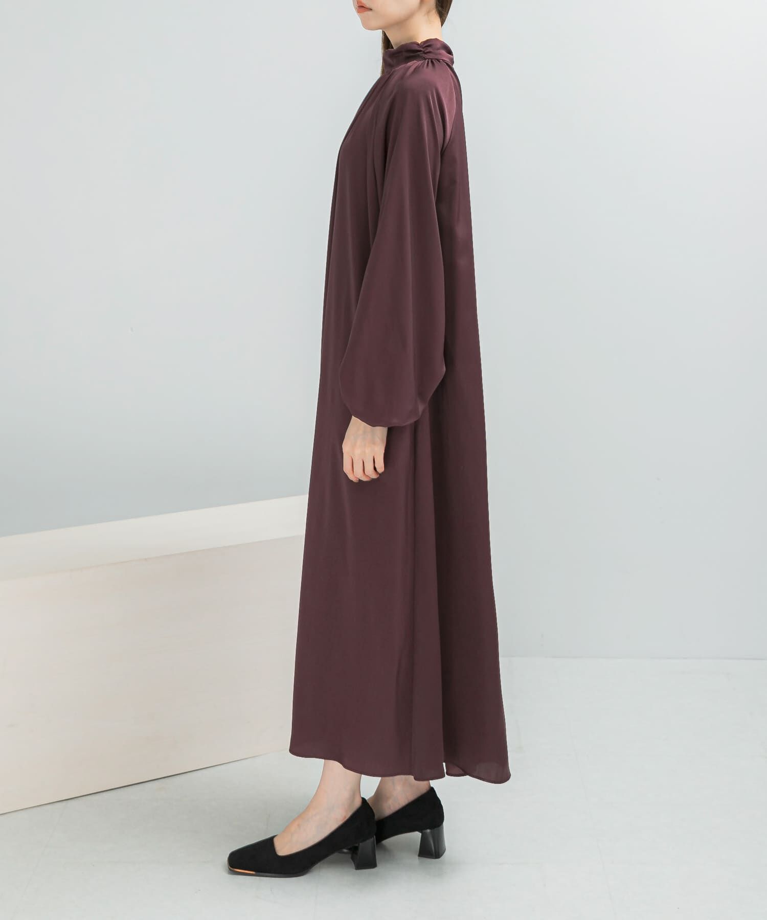 URBAN RESEARCH ROSSO「ハイネックギャザーサテンドレス」|ワンピース|