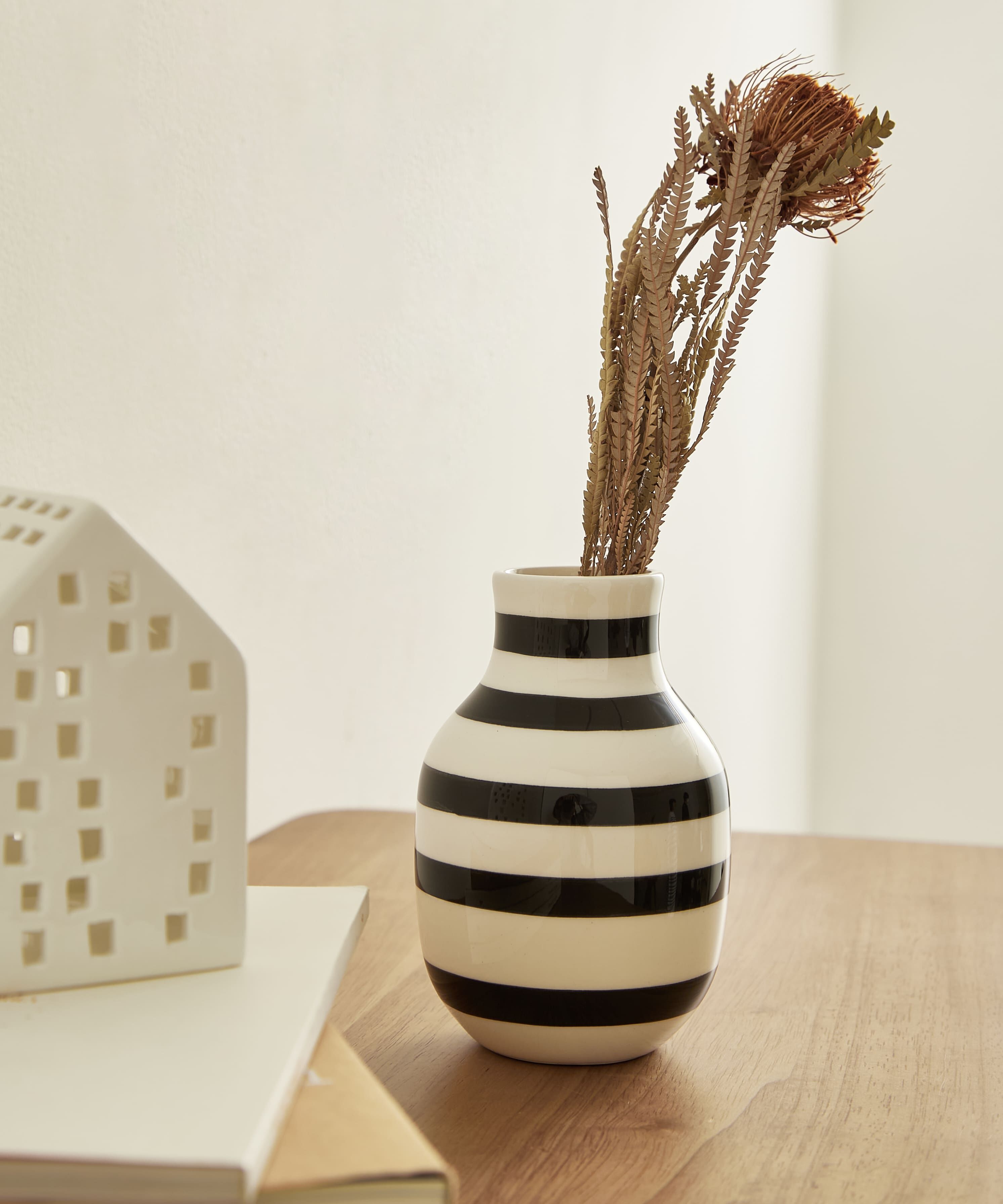 URBAN RESEARCH DOORS「KAHLER　omaggio ベース H12.5cm」|フラワーベース|ブラック