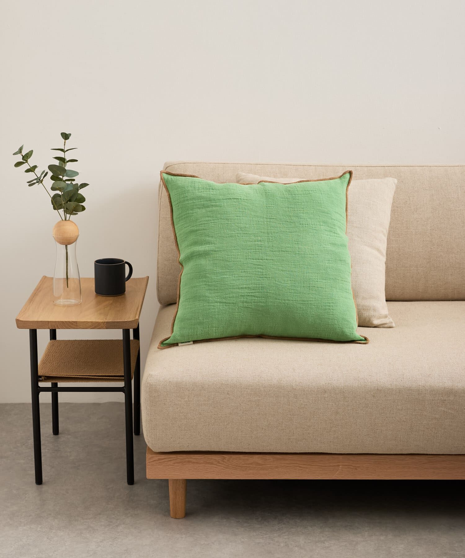 URBAN RESEARCH DOORS「BRITA SWEDEN　EVY クッションカバー 50&times;50cm」|クッション・クッションカバー|グリーン系その他