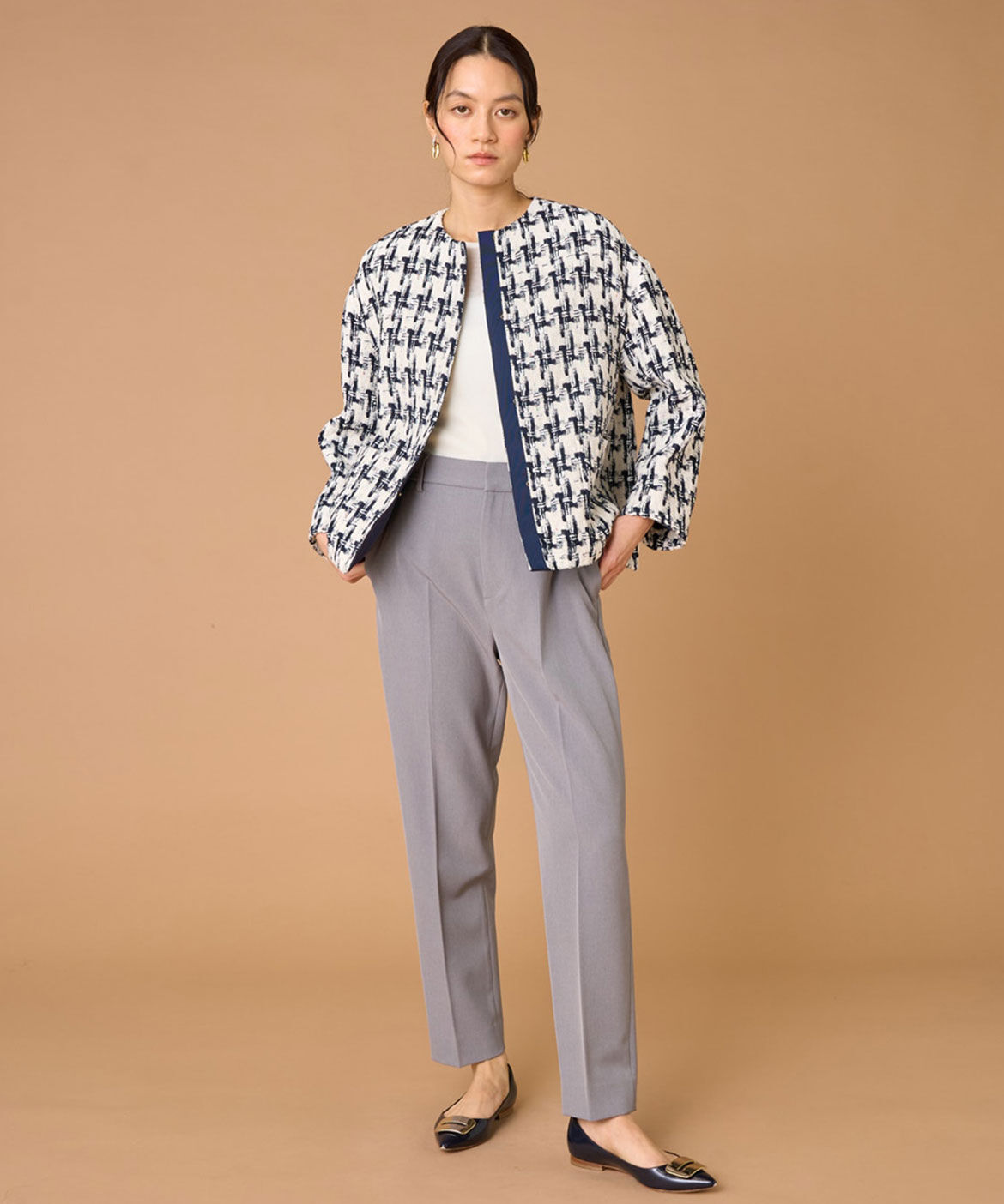 INED「千鳥柄ツイードジャケット《LINTON》」|ノーカラージャケット|