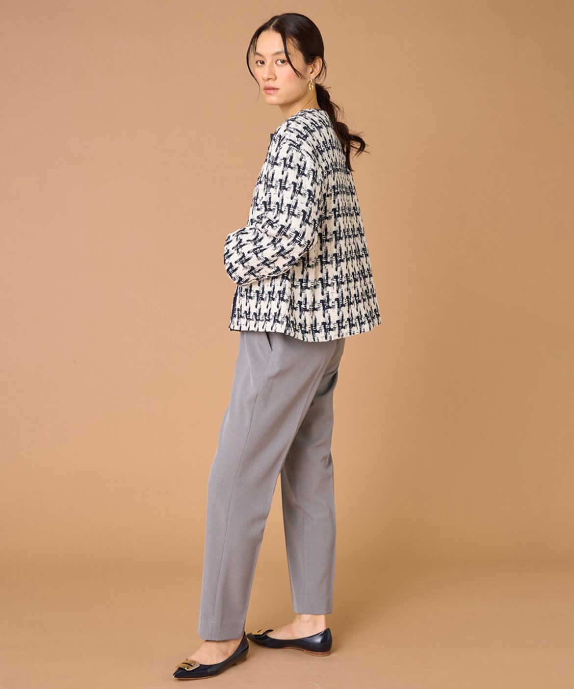 INED「千鳥柄ツイードジャケット《LINTON》」|ノーカラージャケット|