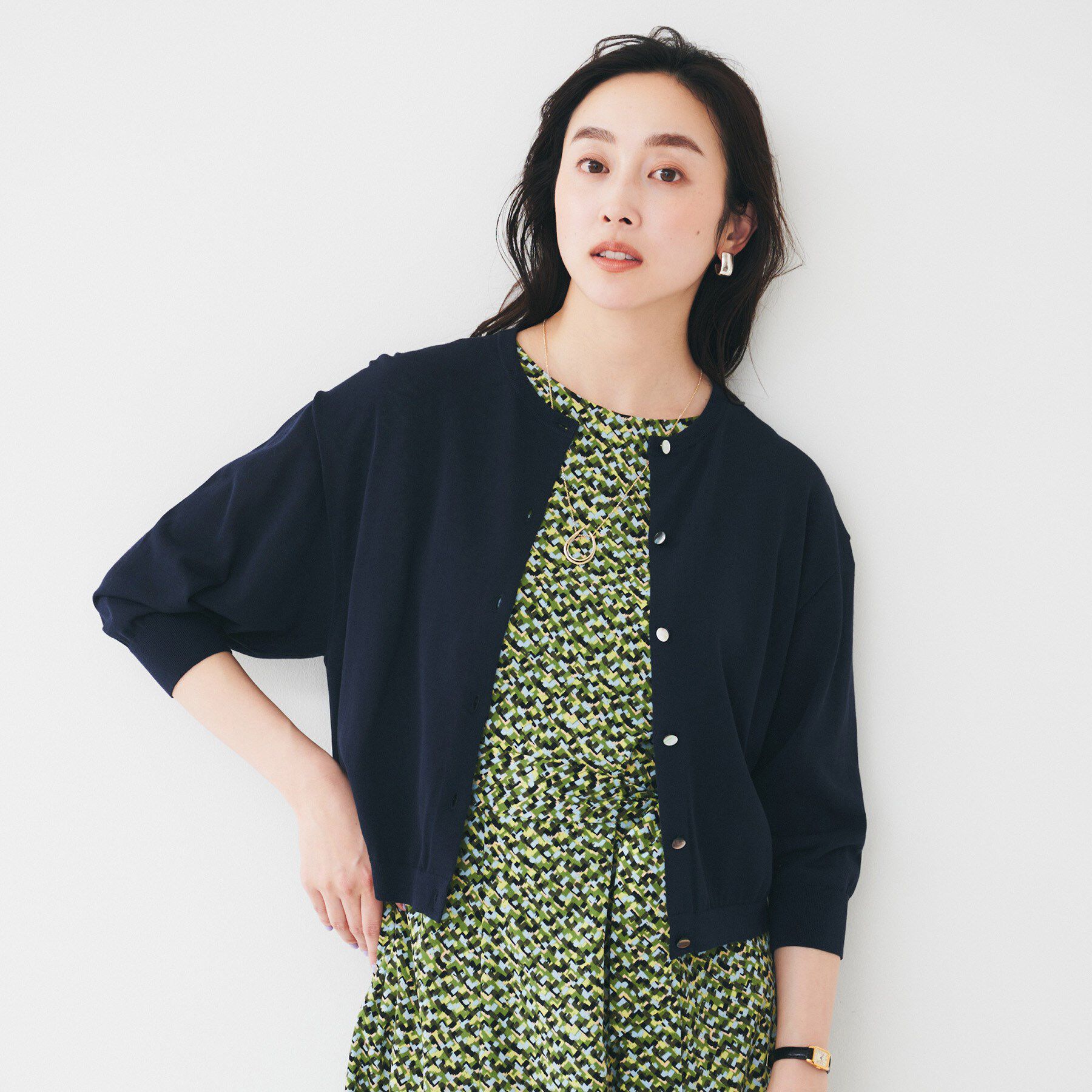 UNTITLED「【短丈/シアー/洗える】ドルマンスリーブカーディガン」|カーディガン|ネイビー(094)