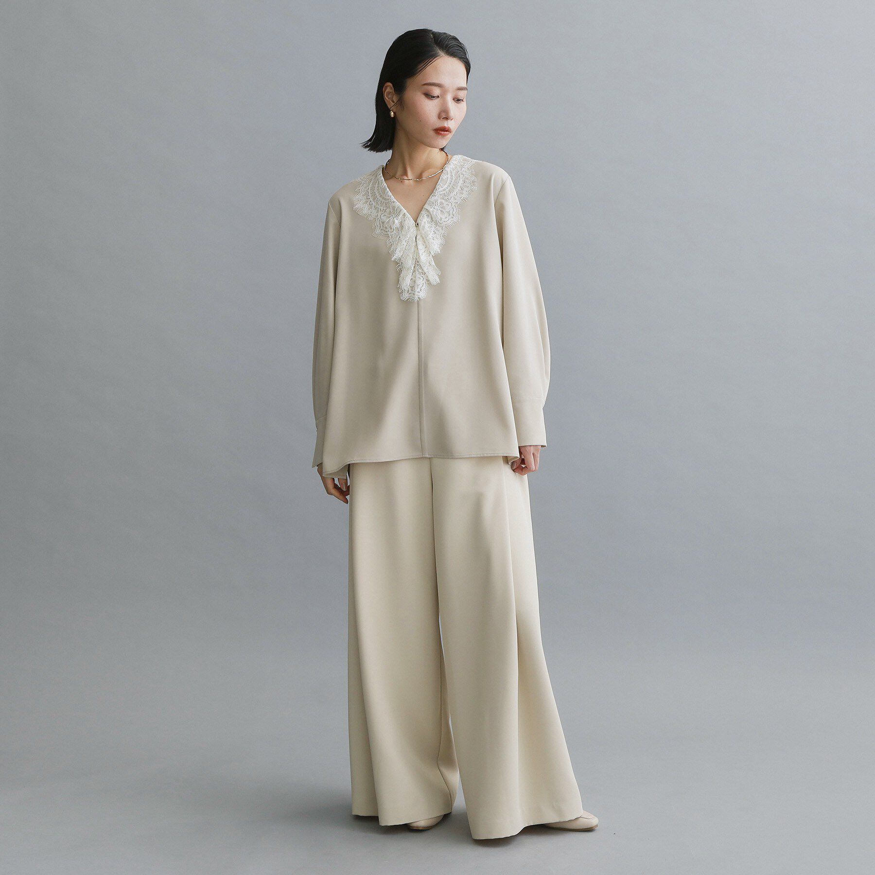 OPAQUE.CLIP「【es】ヒゲレースVネックブラウス【洗濯機OK】」|シャツ・ブラウス|