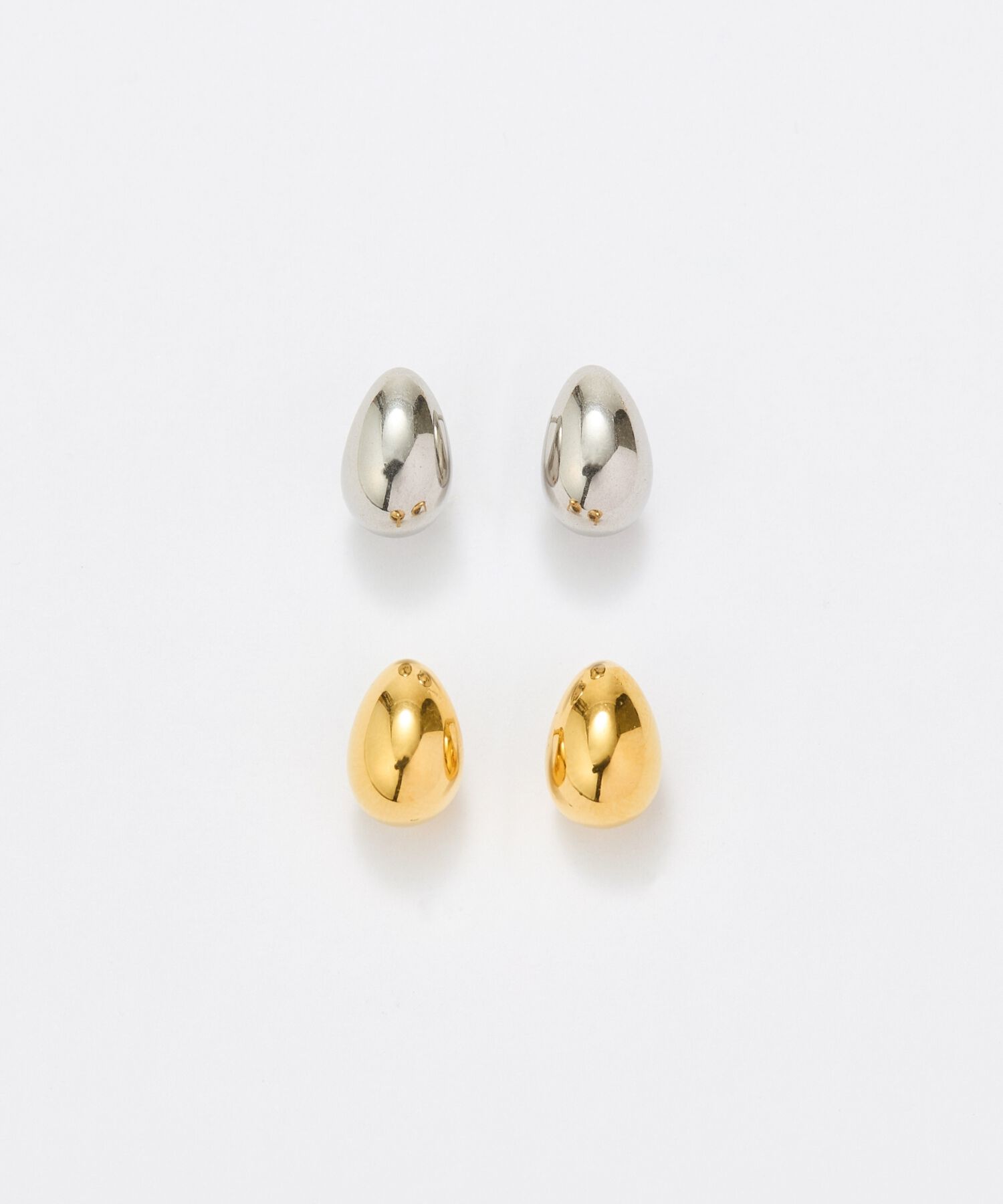 Phoebe「≪雑誌掲載≫【金属アレルギー対応】プックリハーフフープミニピアス　ゴールド/サージカルステンレス」|ピアス|