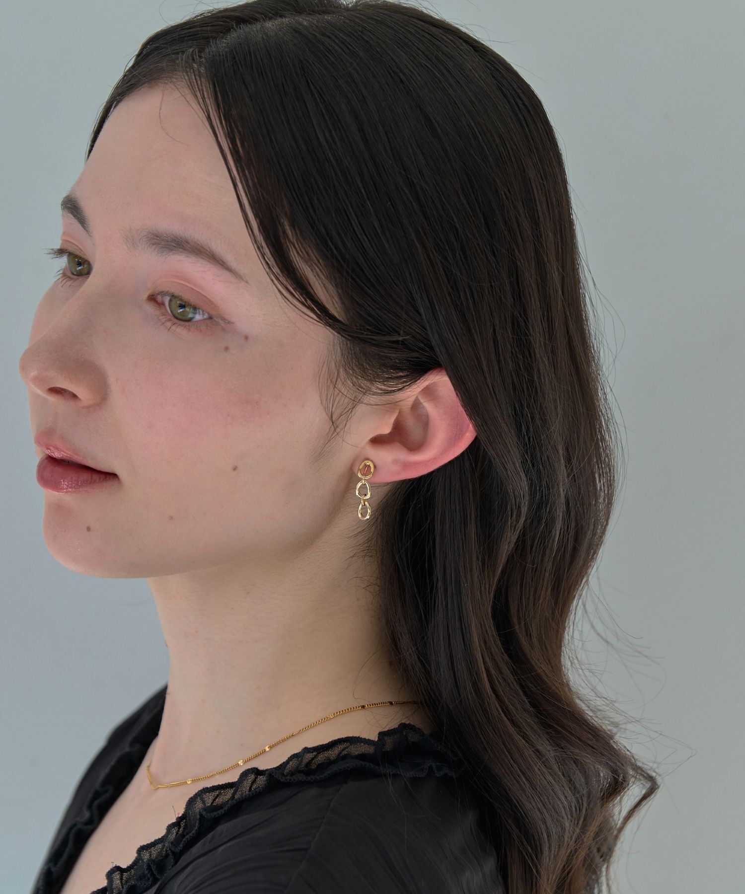 Phoebe「【痛くないシリーズ/金属アレルギー対応】チェーンライトフィットイヤリング　ゴールド/ニッケルフリー」|イヤリング|ゴールド