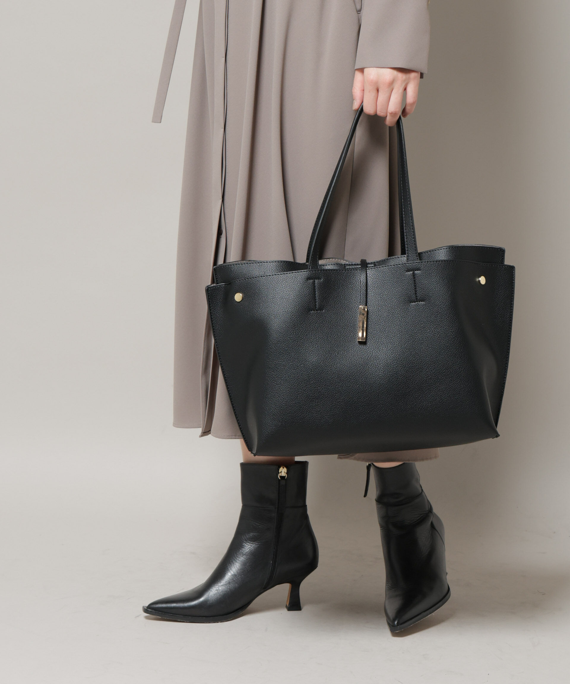 nano･universe「レイヤードパーテーションバッグ」|ショルダー・メッセンジャー|ブラック