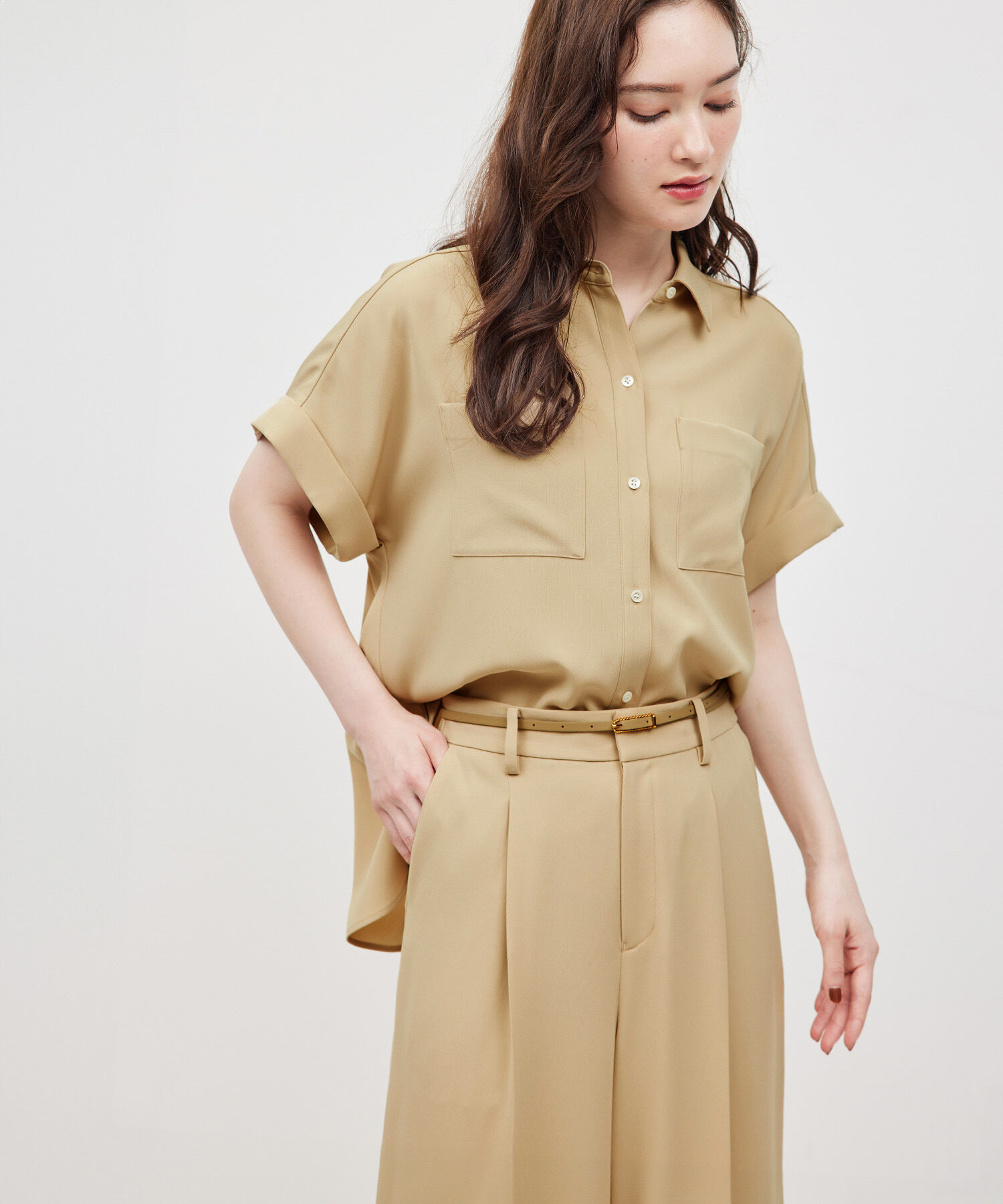 ROPE「【新色追加】トリアセバックサテンフラップシャツ/セットアップ対応【メディア掲載】」|シャツ・ブラウス|ベージュ(27)