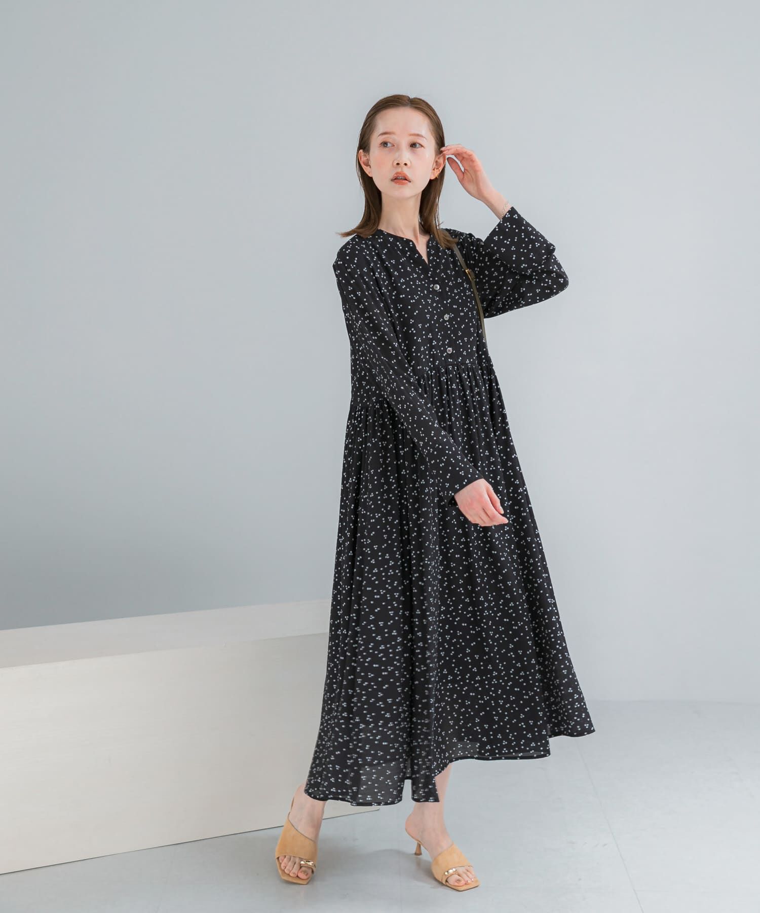 URBAN RESEARCH ROSSO「『WEB限定』ランダムドットボリュームワンピース」|ワンピース|