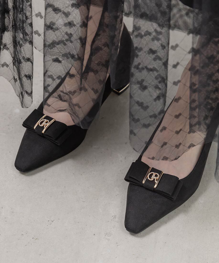  「2WAY ビジューモノグラムリボンパンプス」|パンプス|