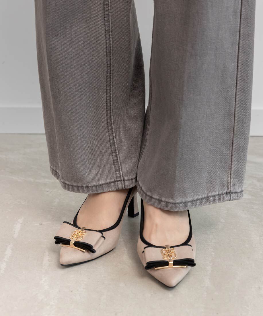  「【走れる美脚パンプス】モノグラムパーツリボンフィットパンプス」|パンプス|