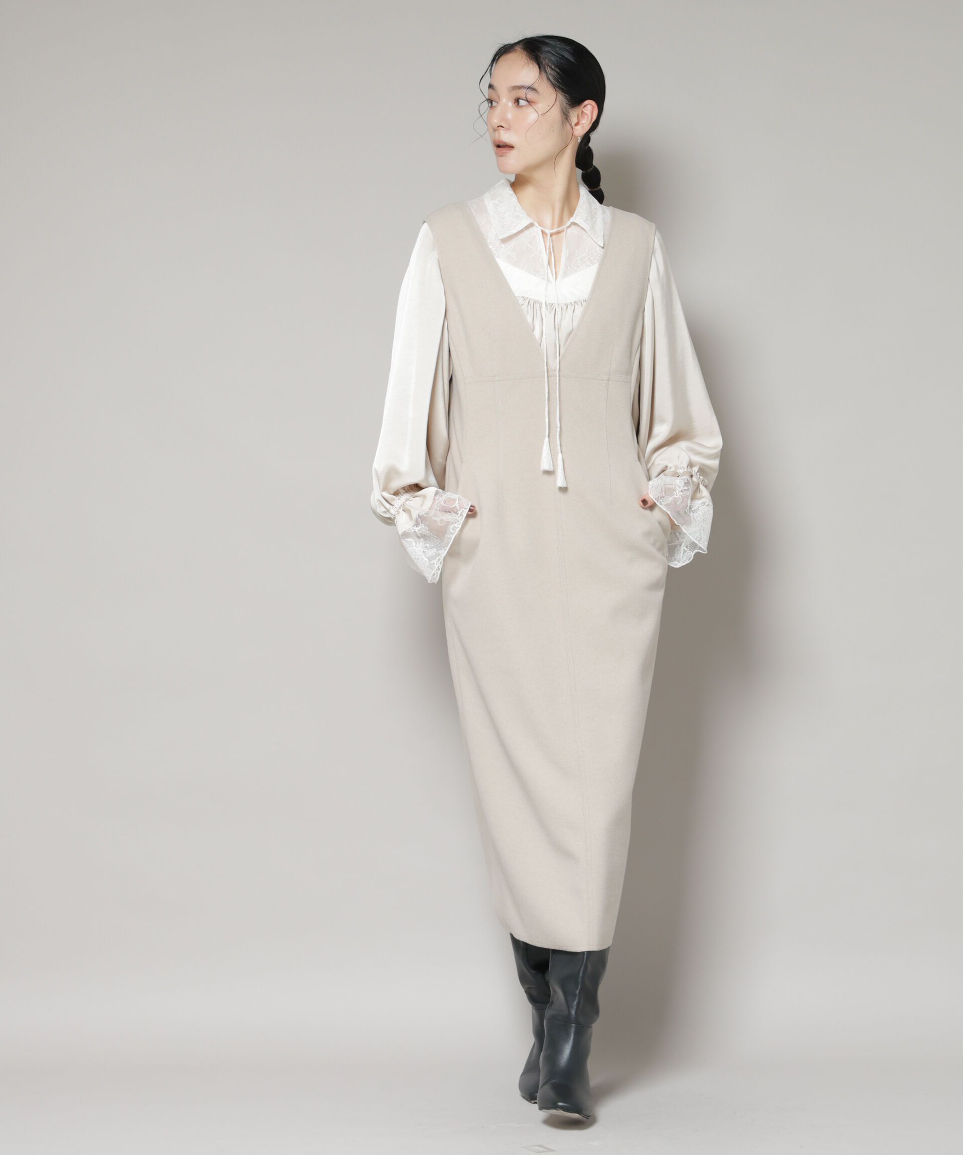 nano･universe「ニードルジャージーVネックワンピース」|ワンピース|ライトベージ 1